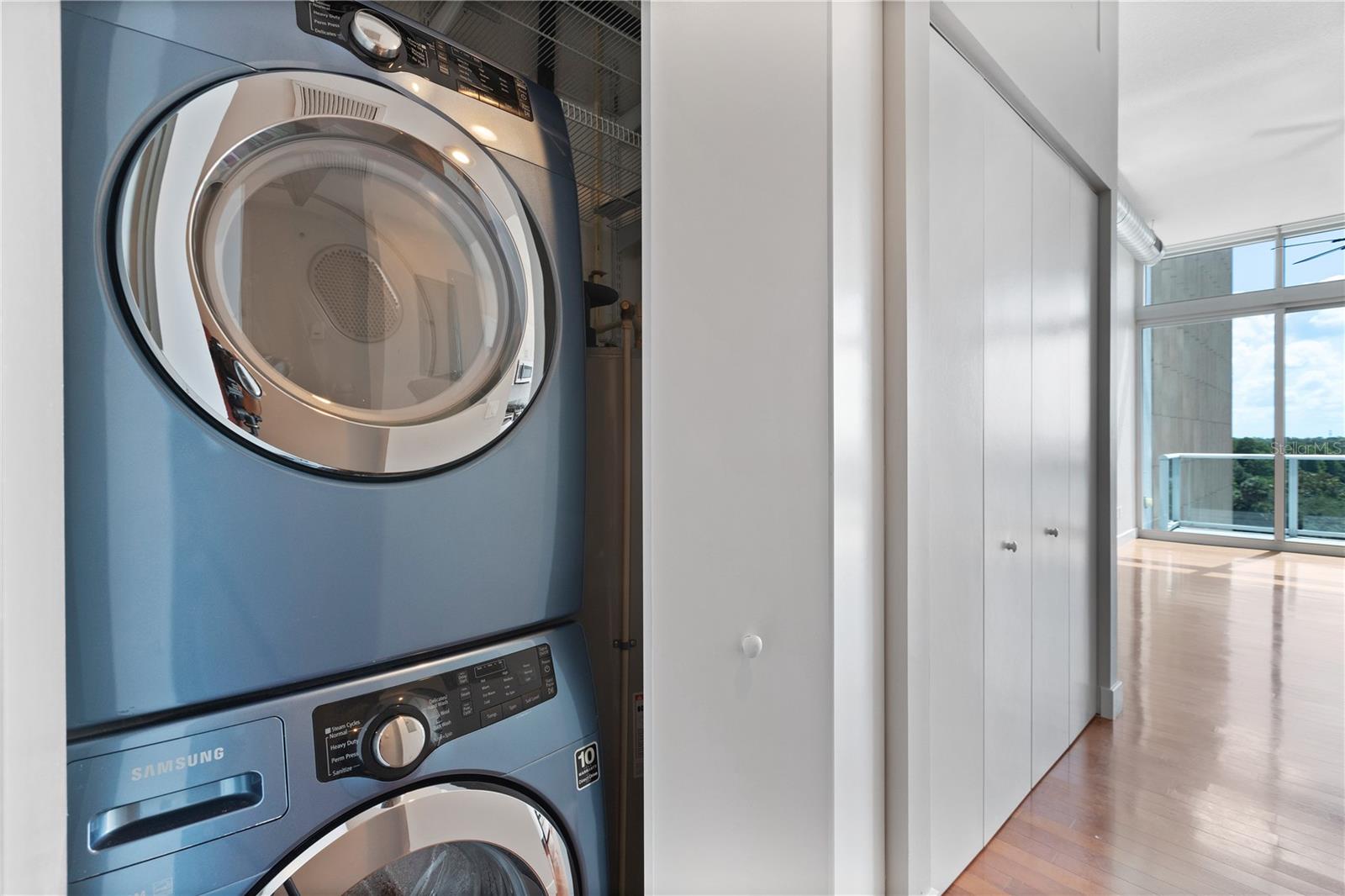 150 E ROBINSON ST #615