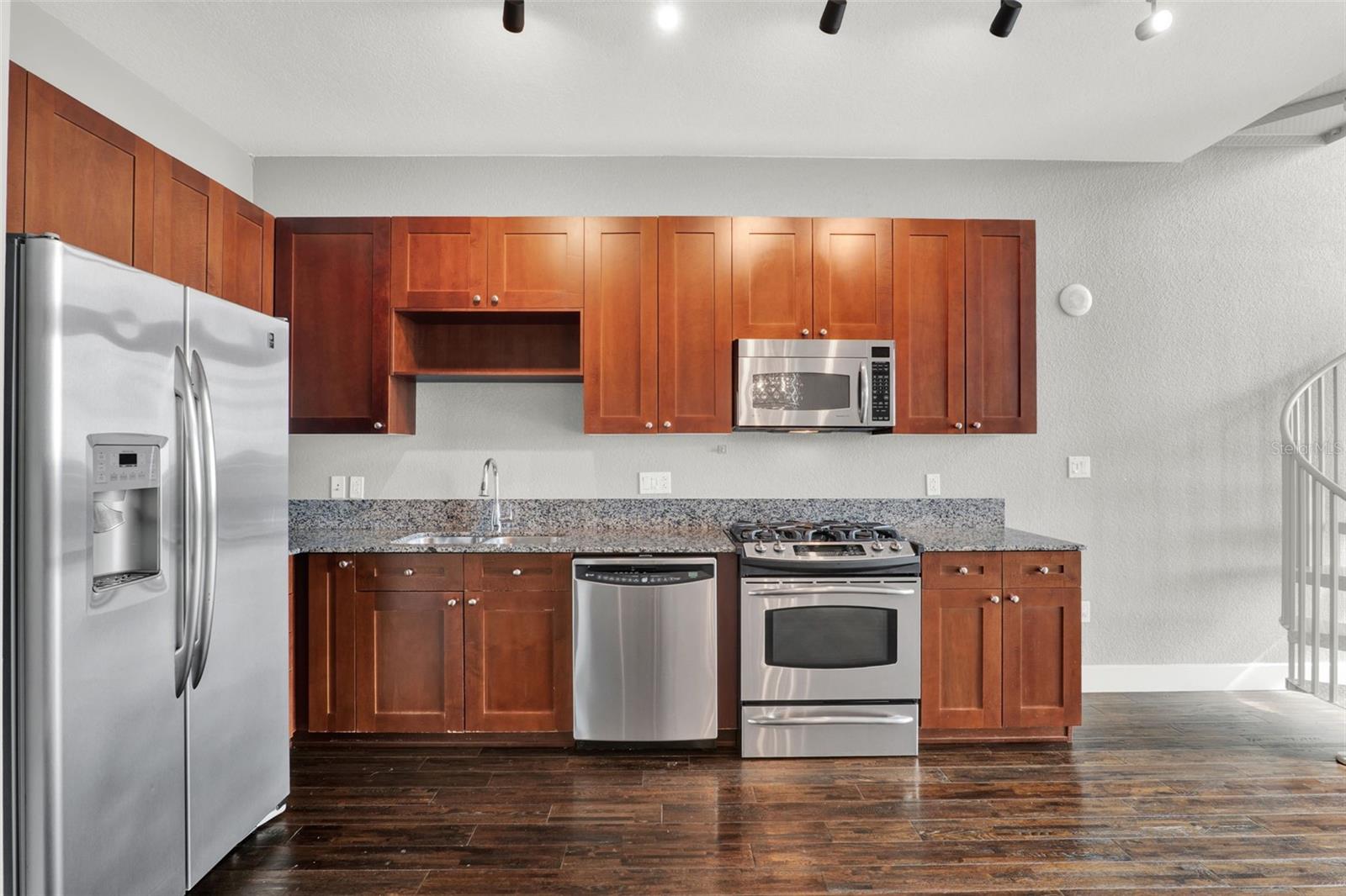 150 E ROBINSON ST #1205