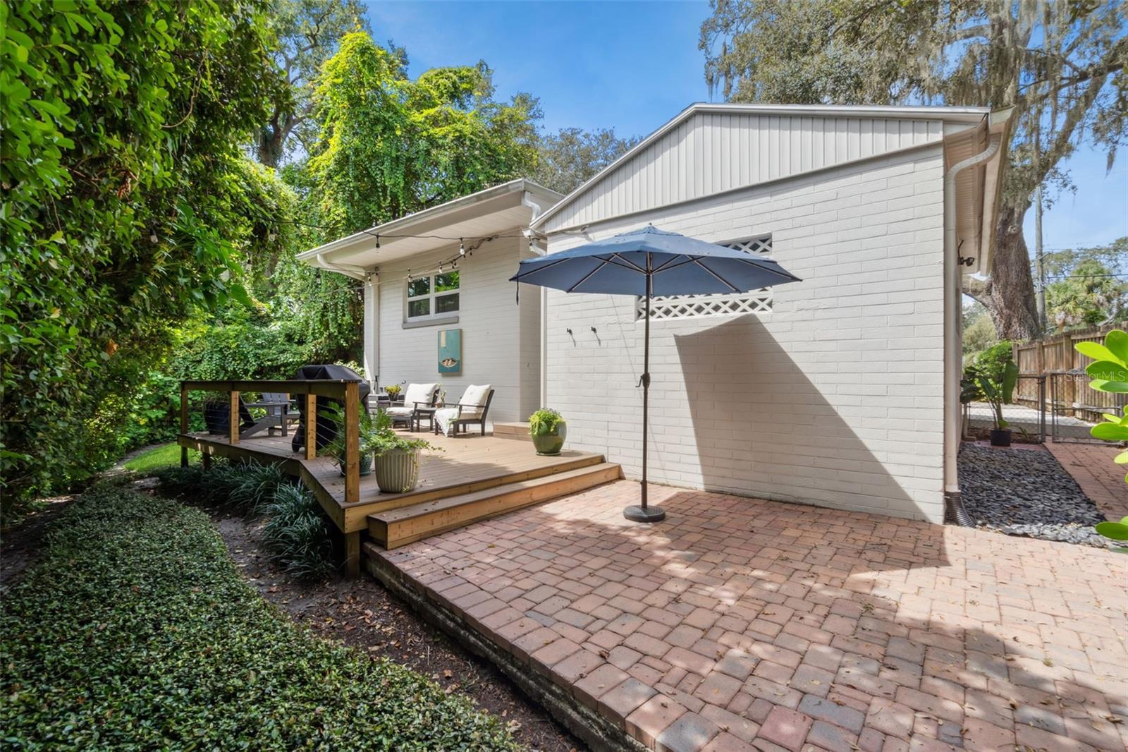 205 S LAWSONA BLVD