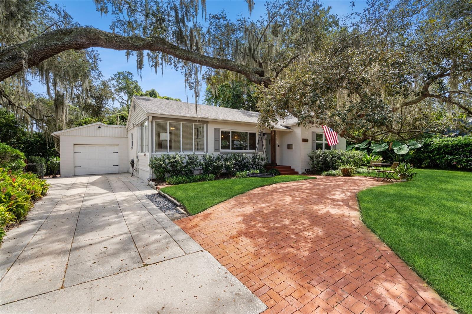 205 S LAWSONA BLVD