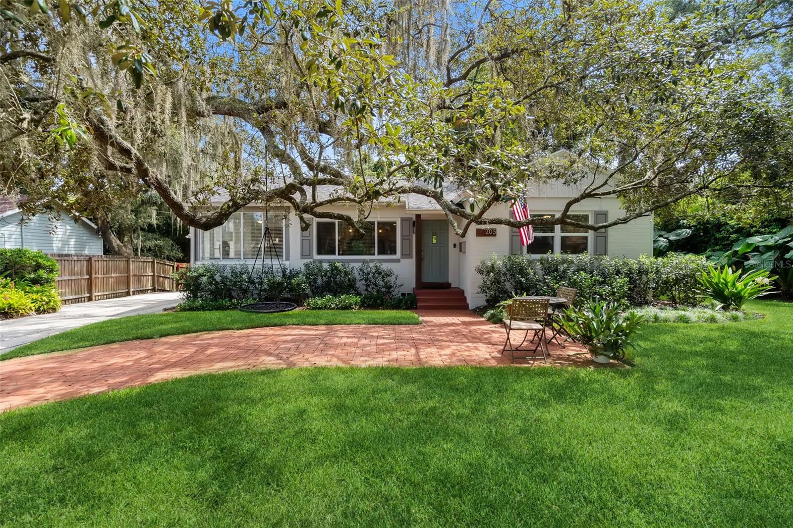 205 S LAWSONA BLVD