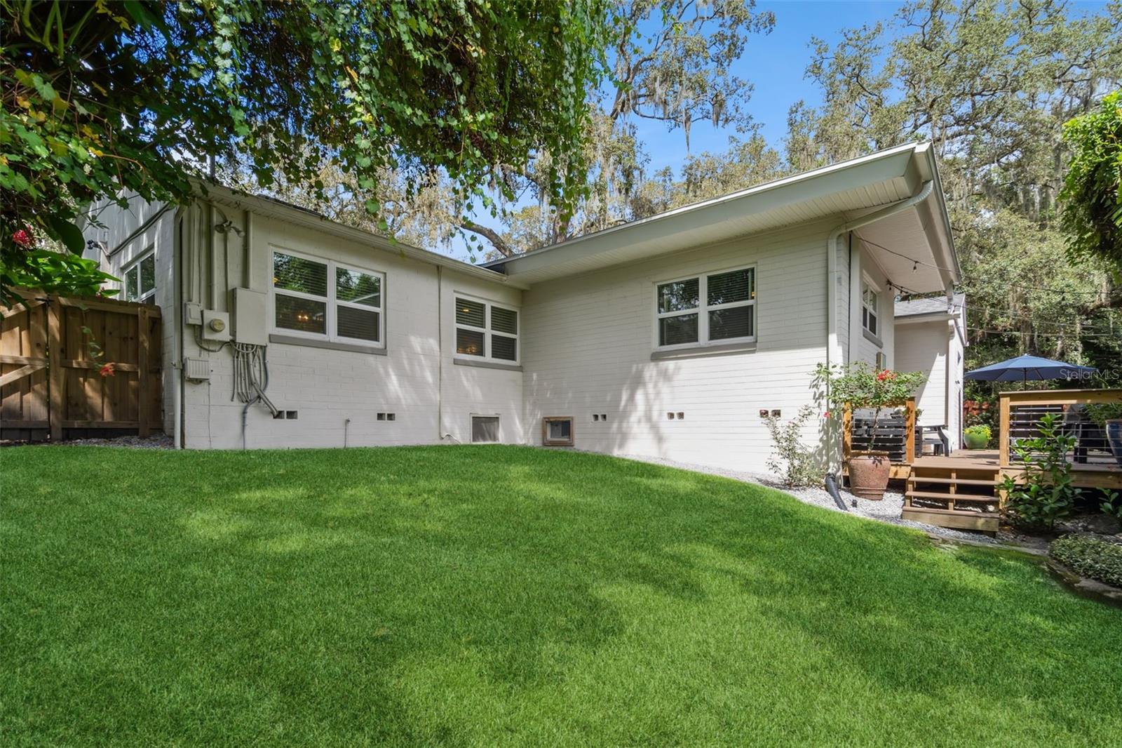 205 S LAWSONA BLVD