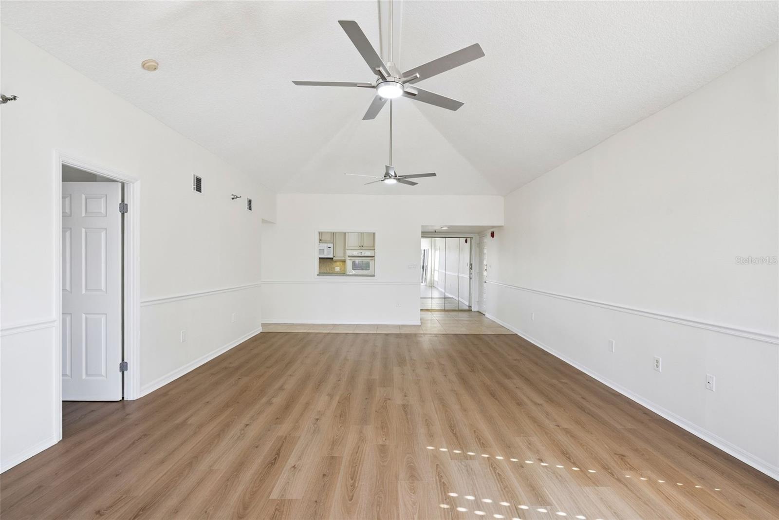 202 QUAYSIDE CIR #404