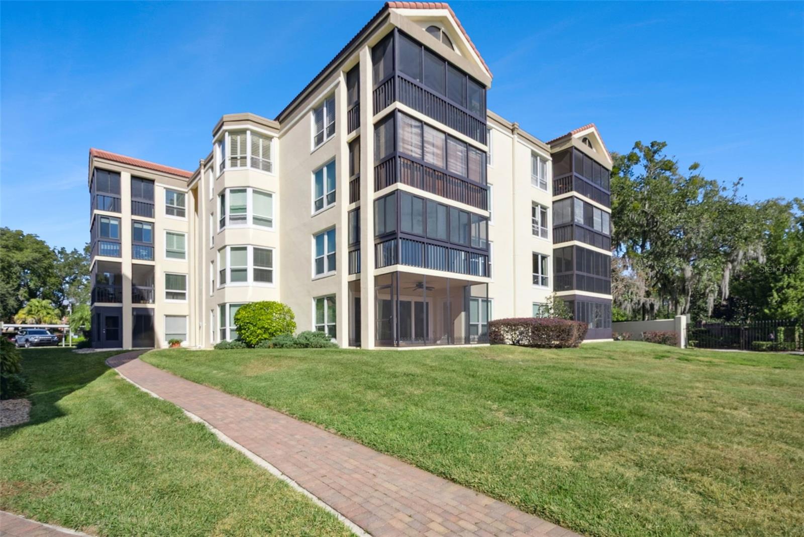 202 QUAYSIDE CIR #404