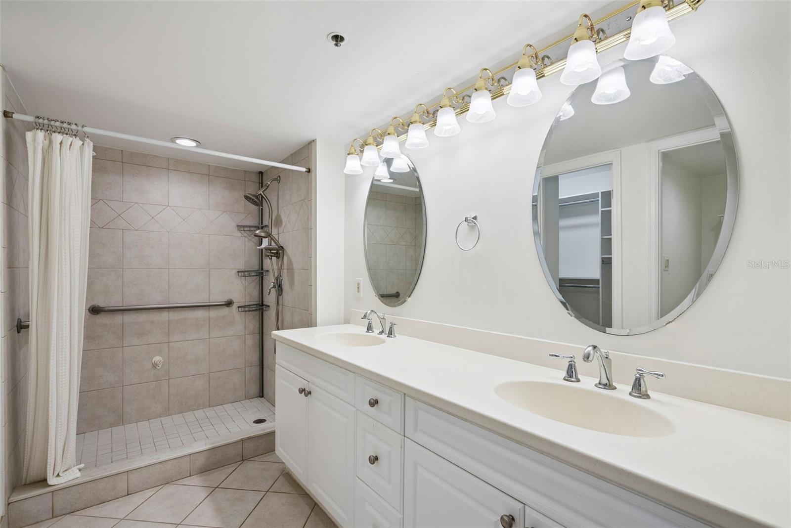 202 QUAYSIDE CIR #404