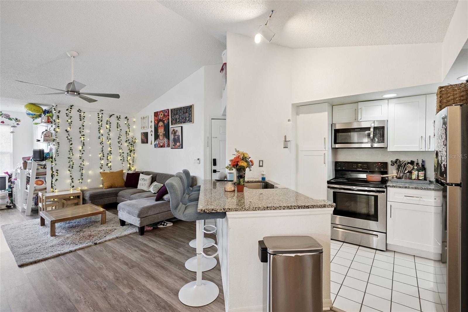 4642 COMMANDER DR #938