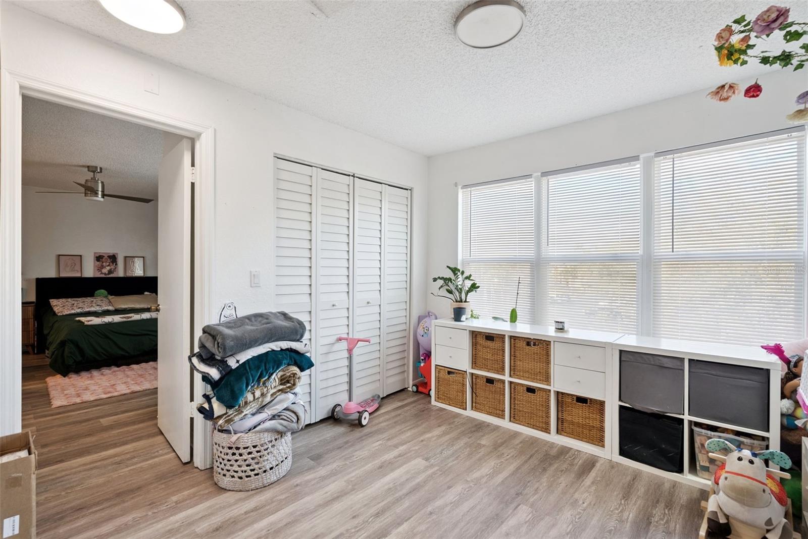 4642 COMMANDER DR #938