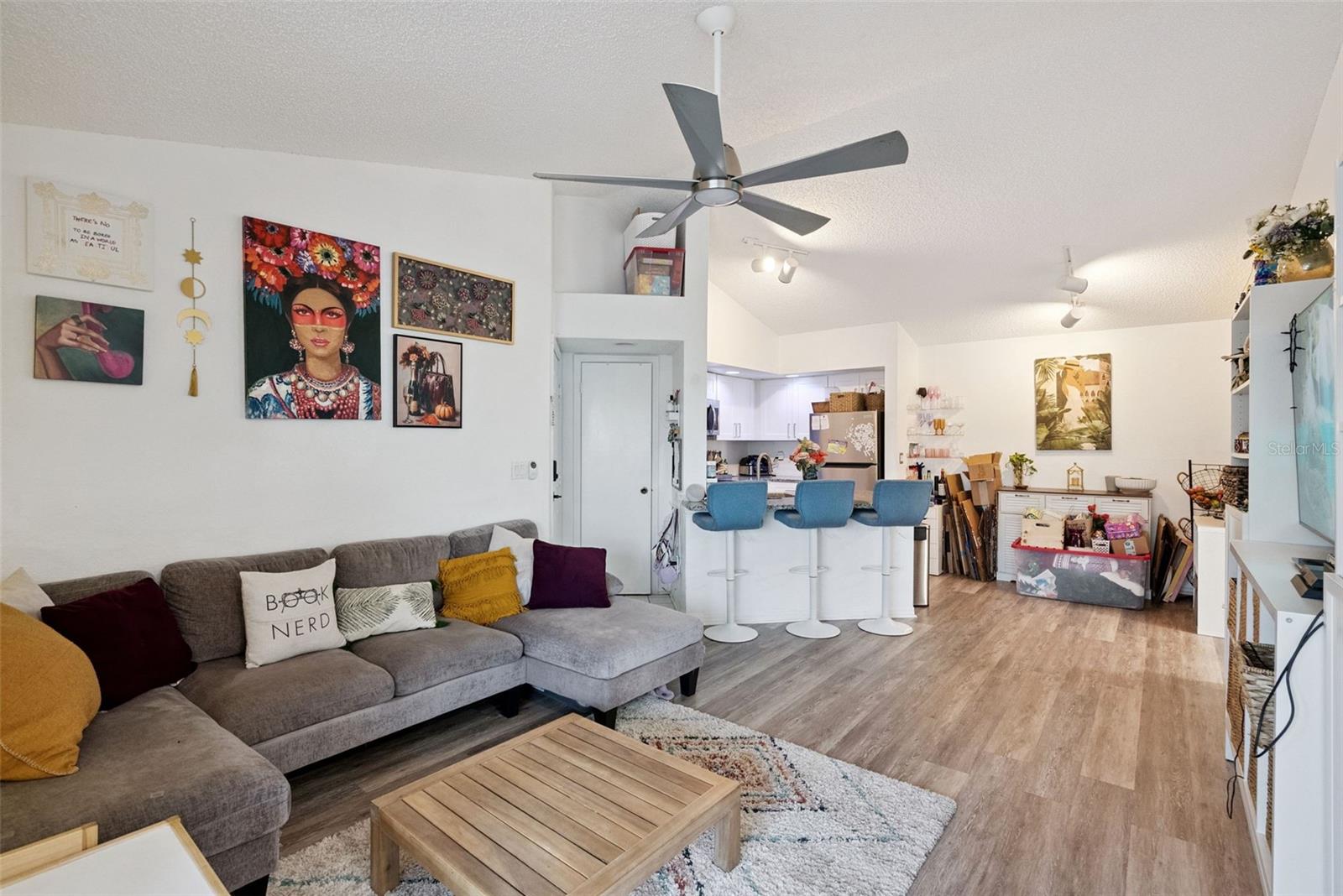 4642 COMMANDER DR #938