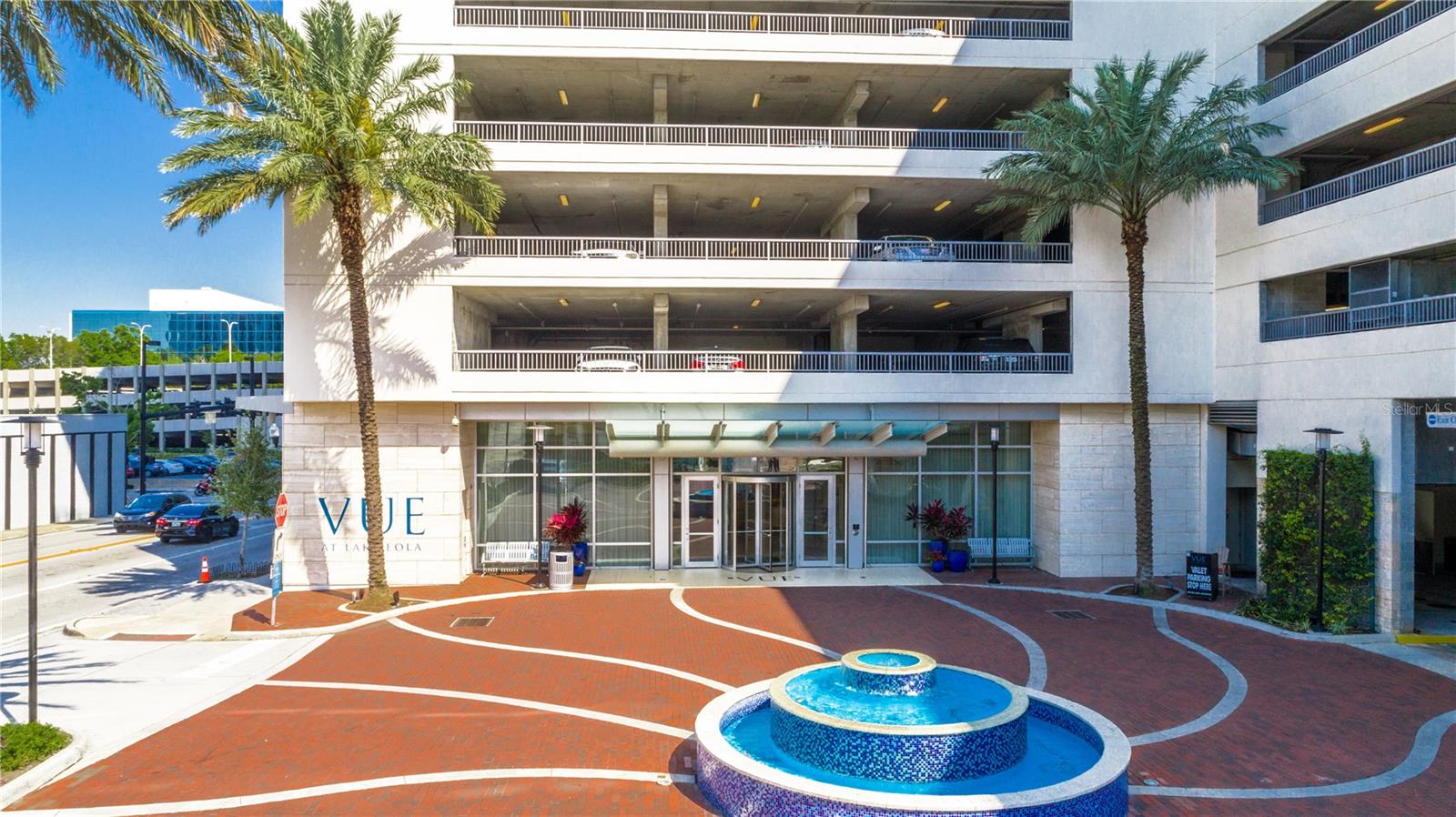 150 E ROBINSON ST #1026