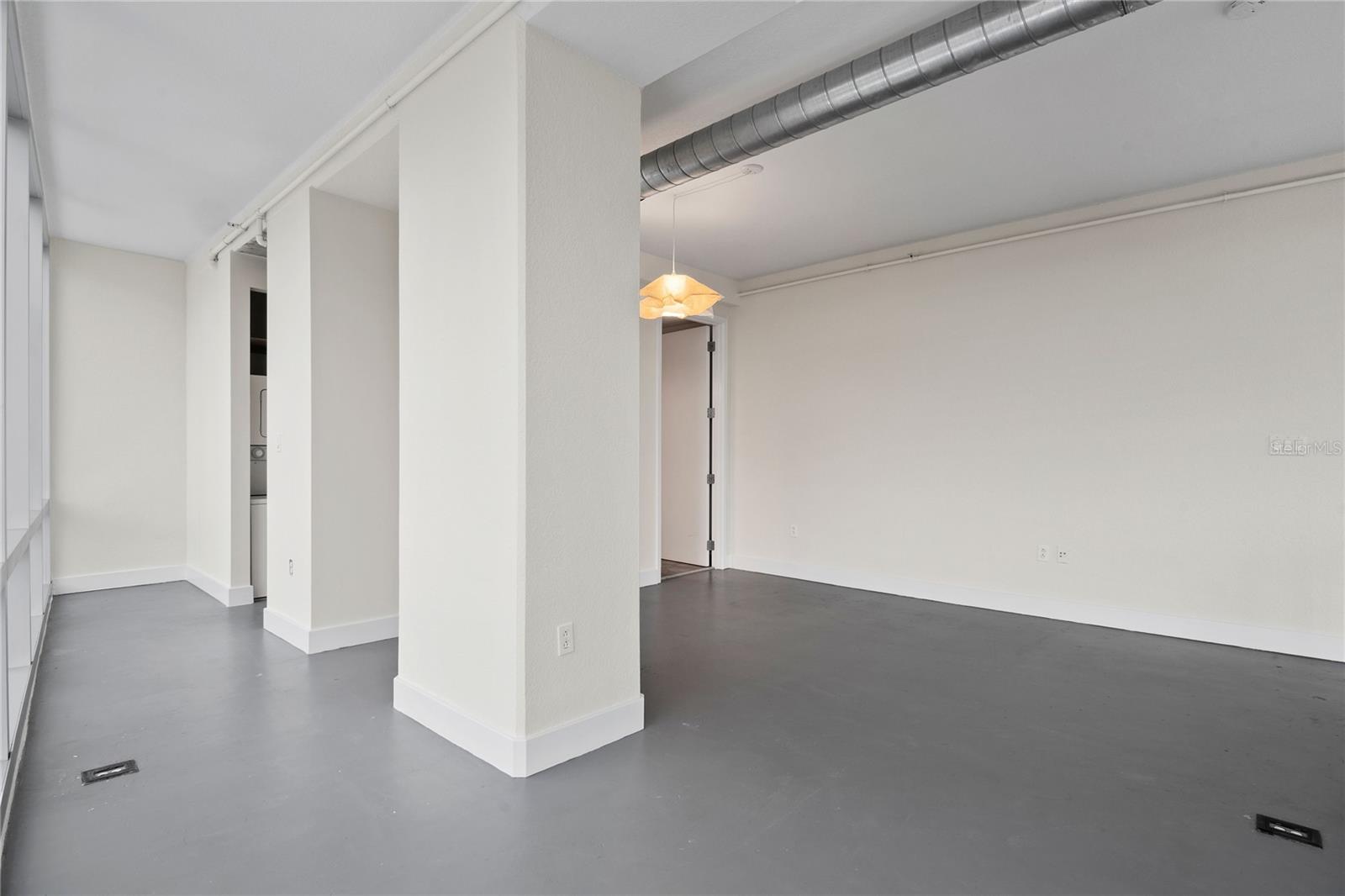 150 E ROBINSON ST #1026