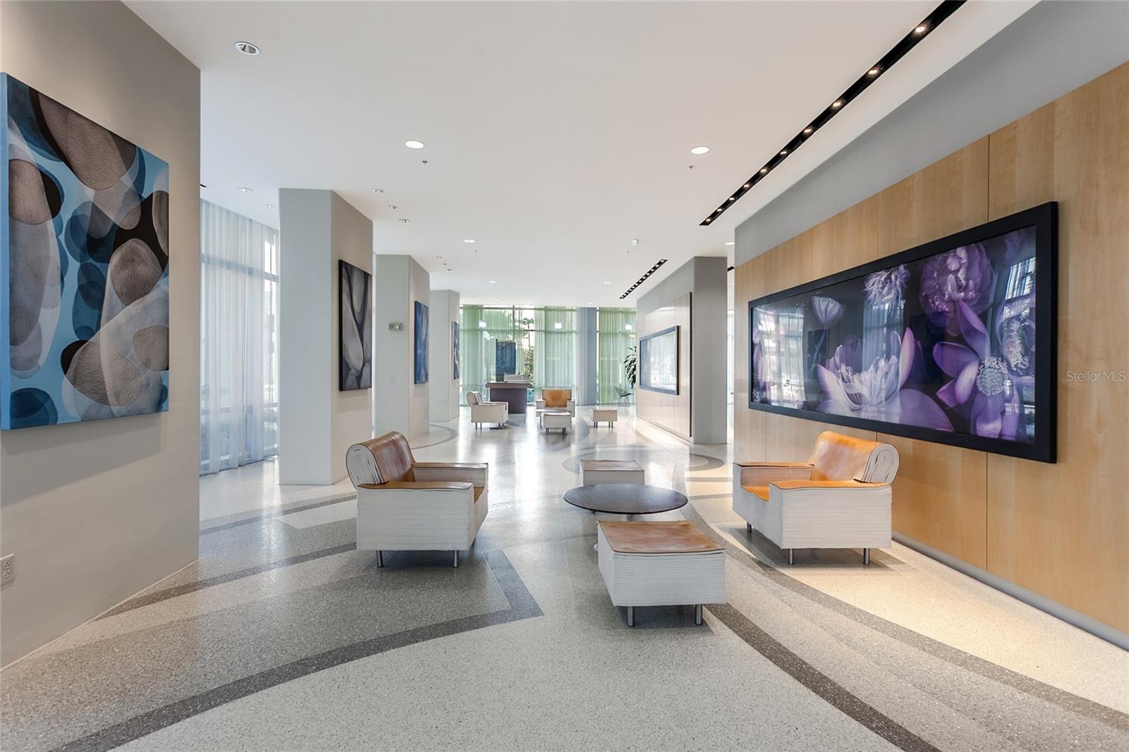 150 E ROBINSON ST #1026