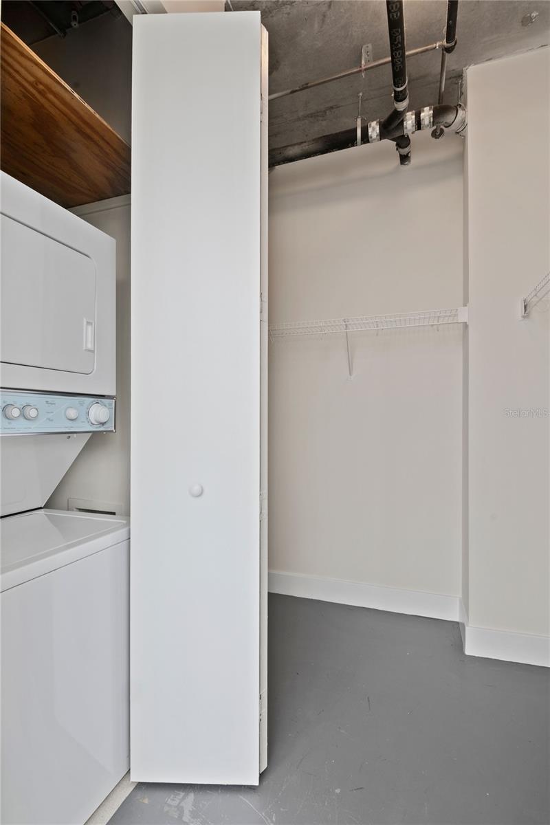 150 E ROBINSON ST #1026