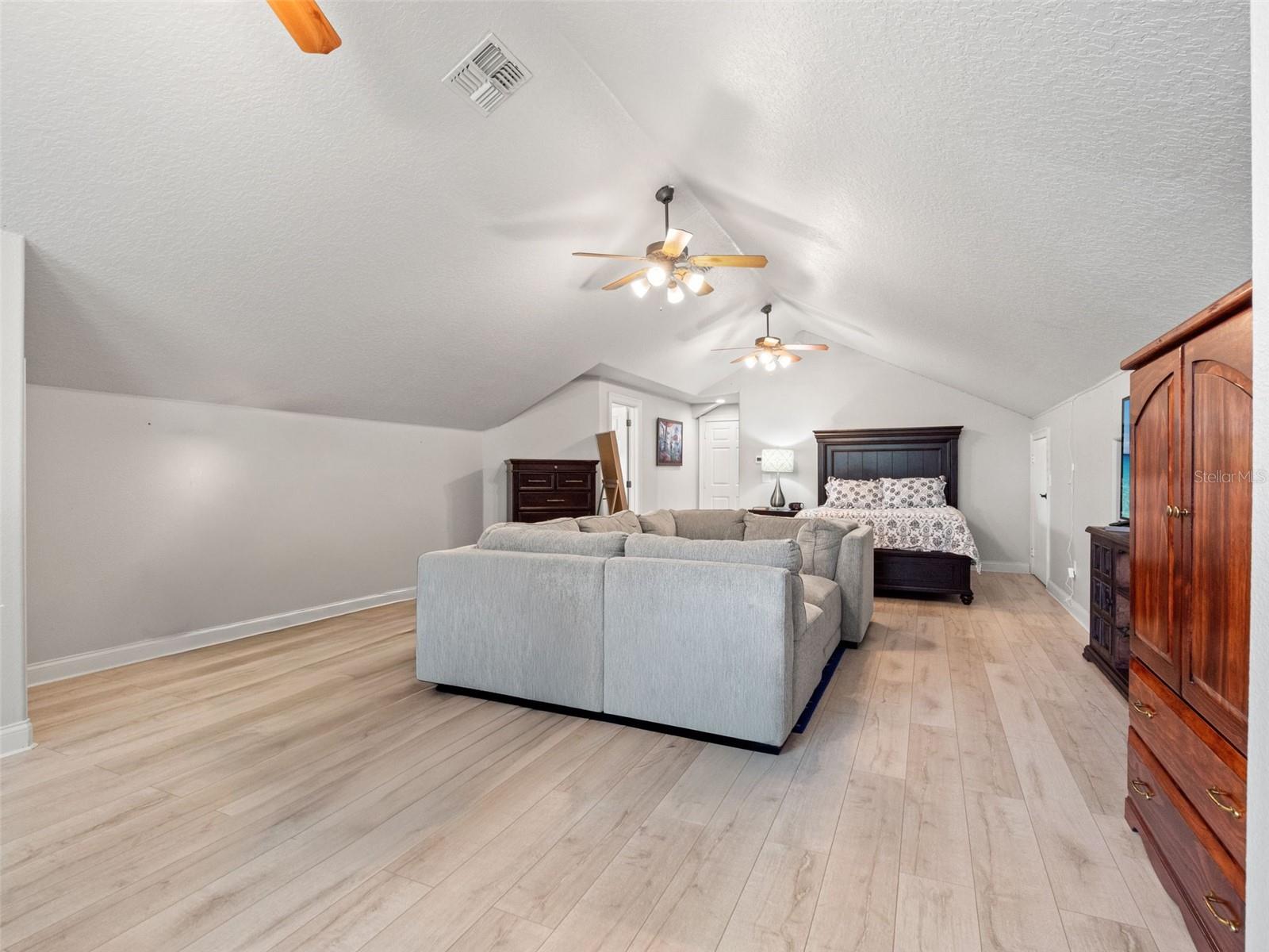 9223 HIDDEN BAY LN