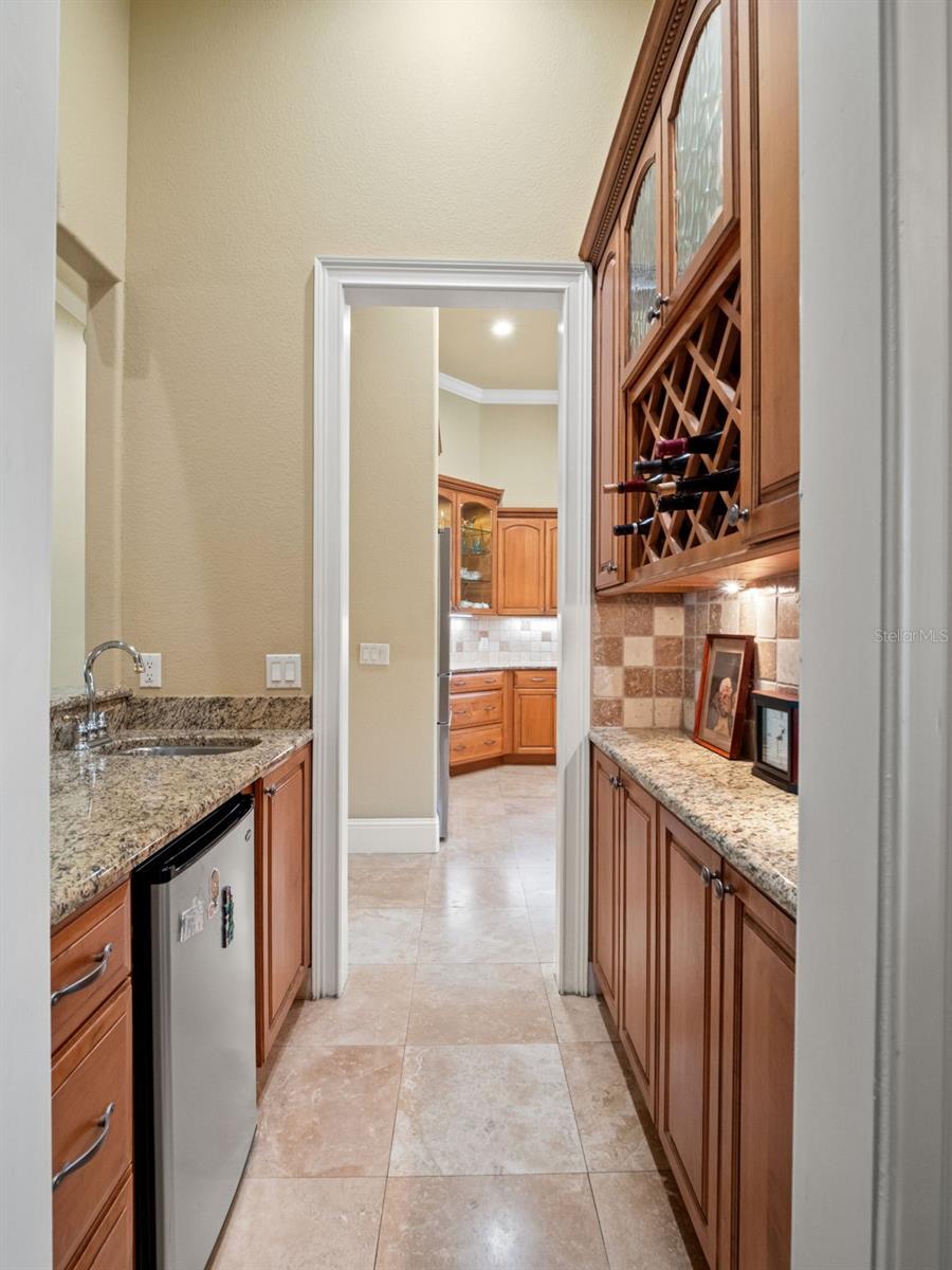 9223 HIDDEN BAY LN