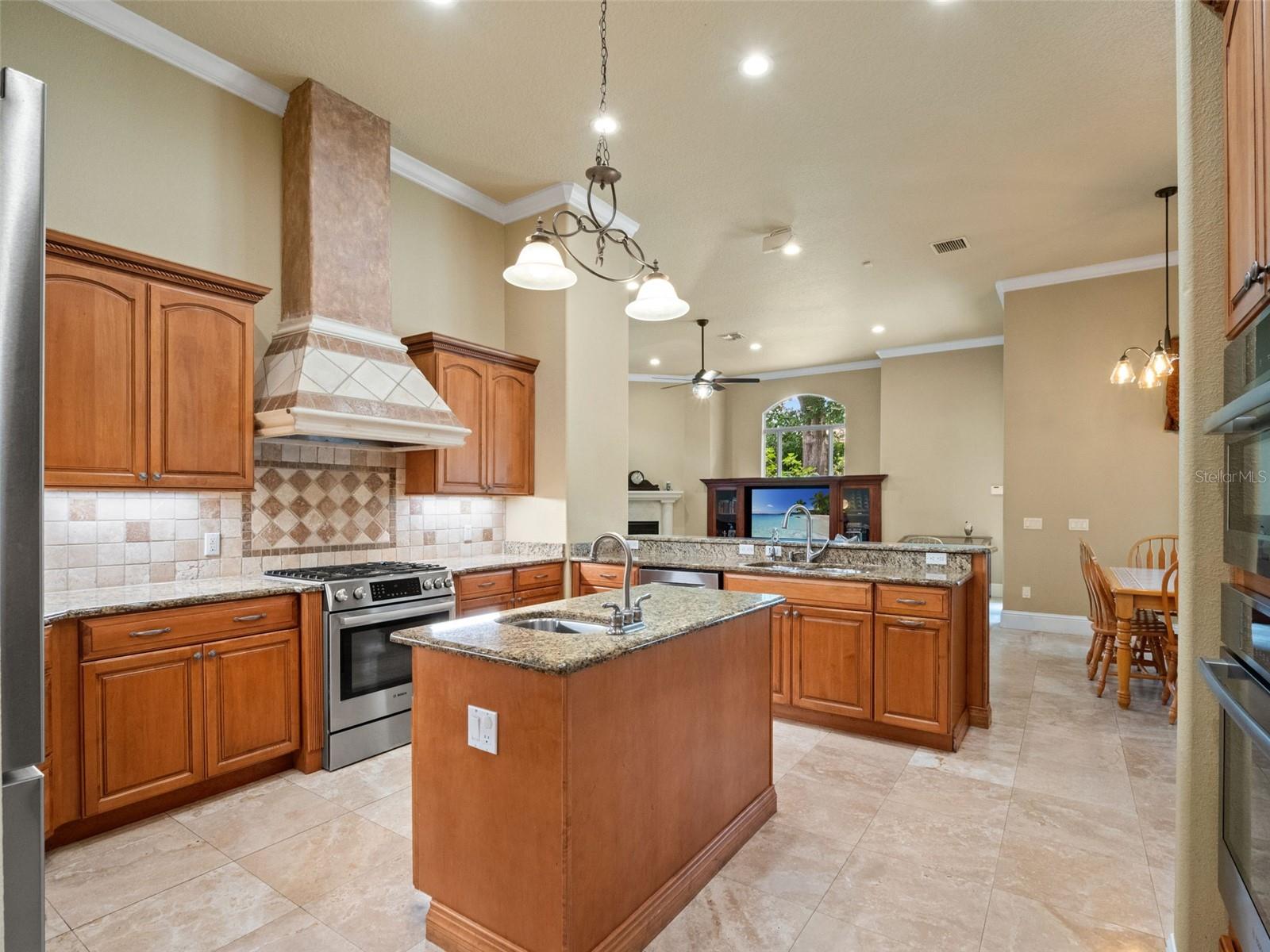 9223 HIDDEN BAY LN
