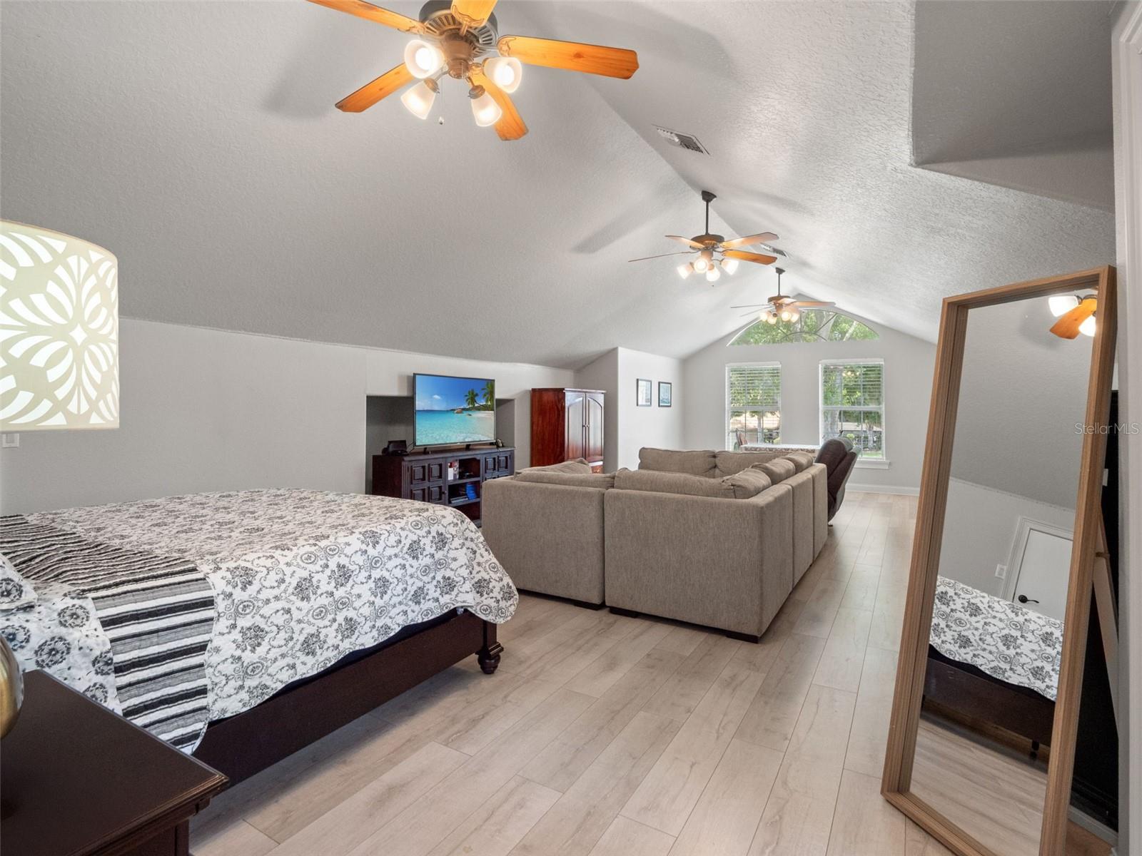 9223 HIDDEN BAY LN