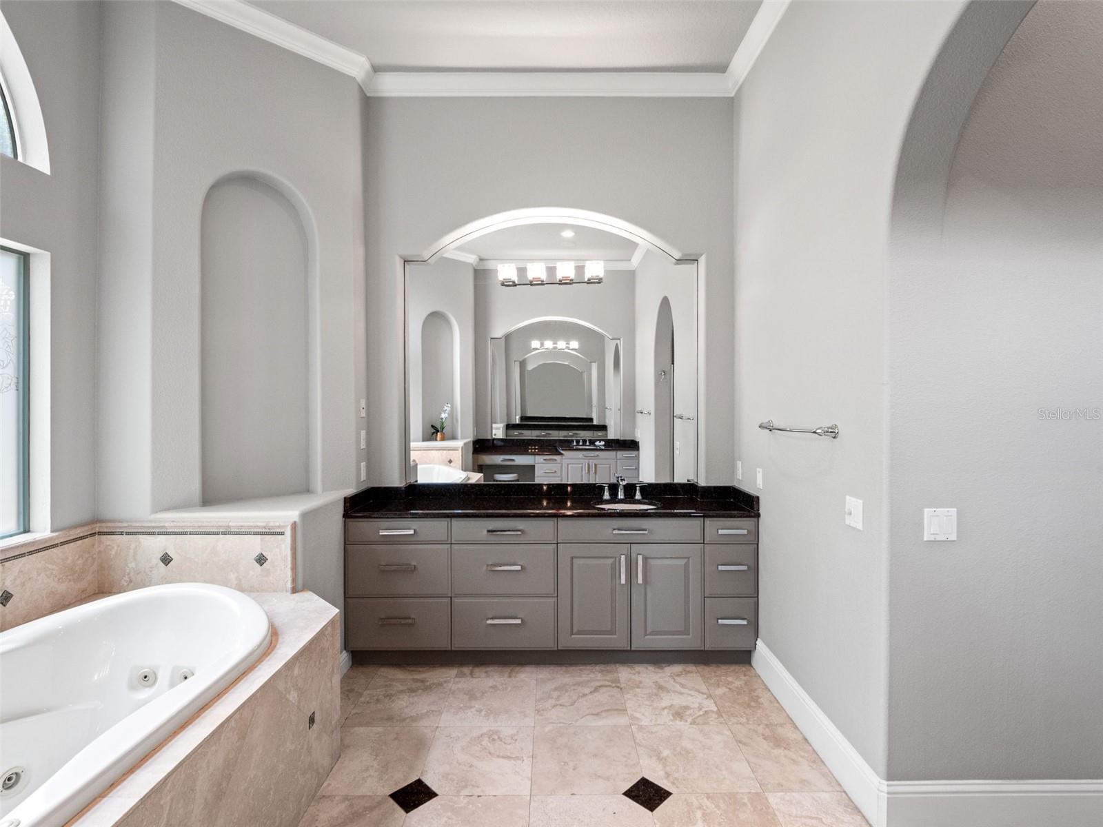 9223 HIDDEN BAY LN
