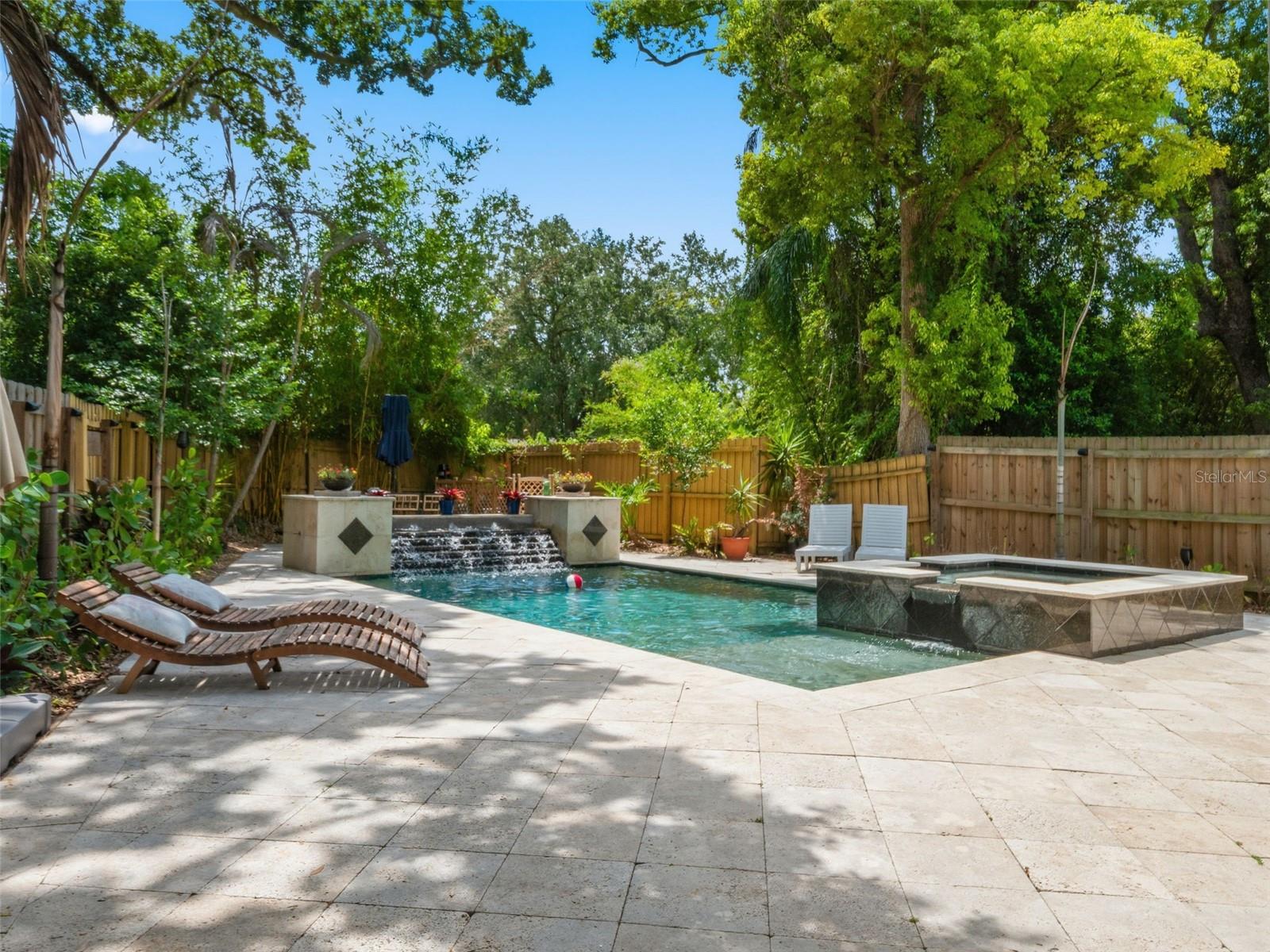 301 S LAWSONA BLVD