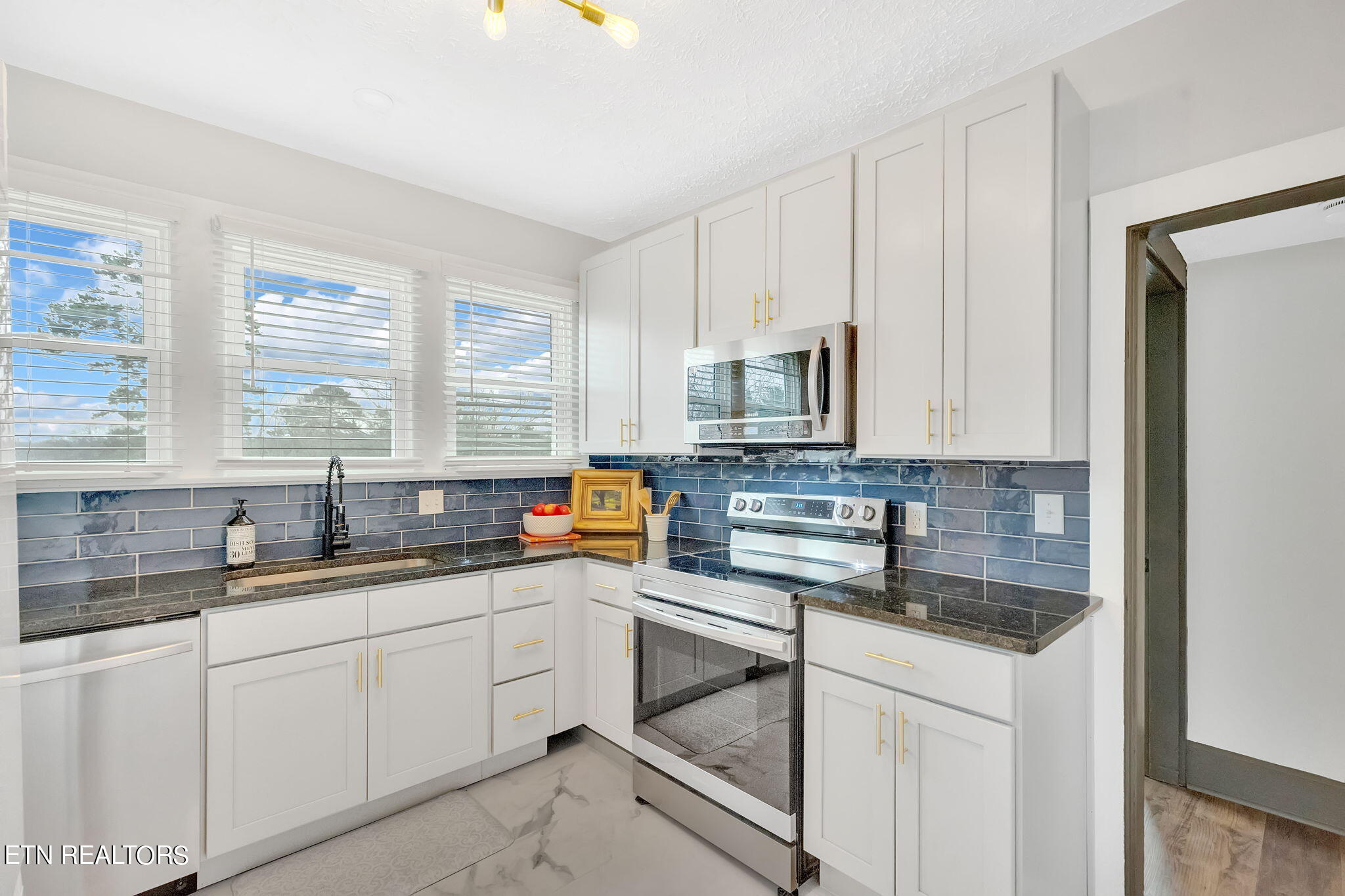 2536 Bernhurst Drive