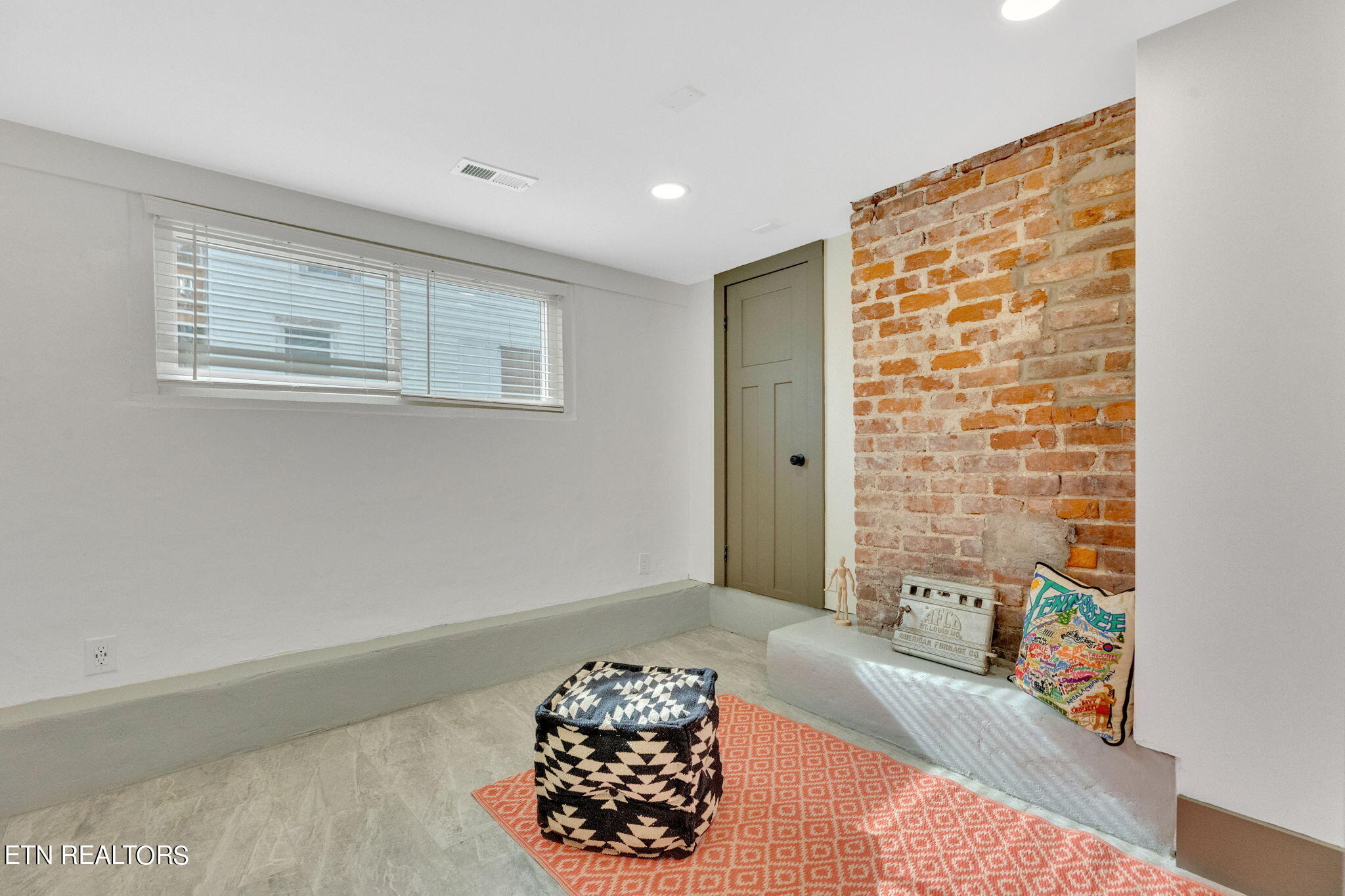 2536 Bernhurst Drive