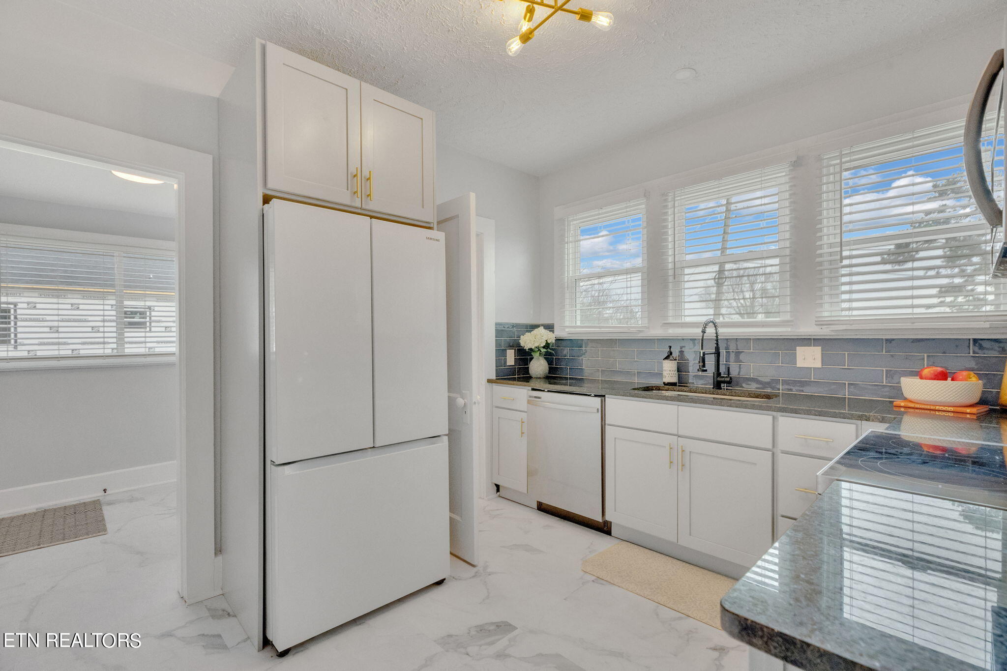 2536 Bernhurst Drive