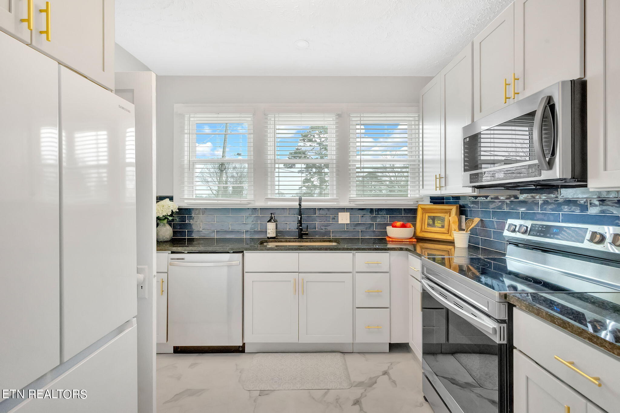 2536 Bernhurst Drive