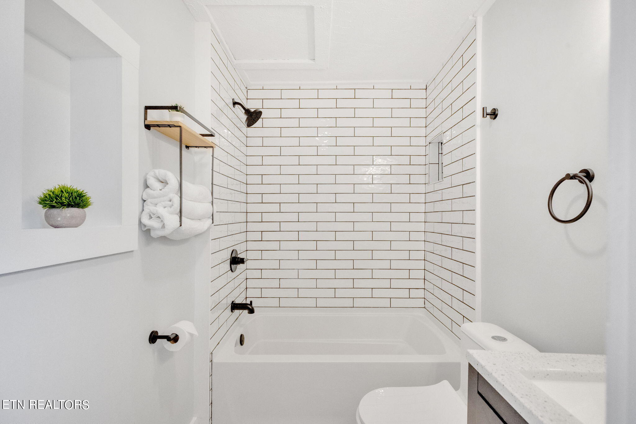 2536 Bernhurst Drive