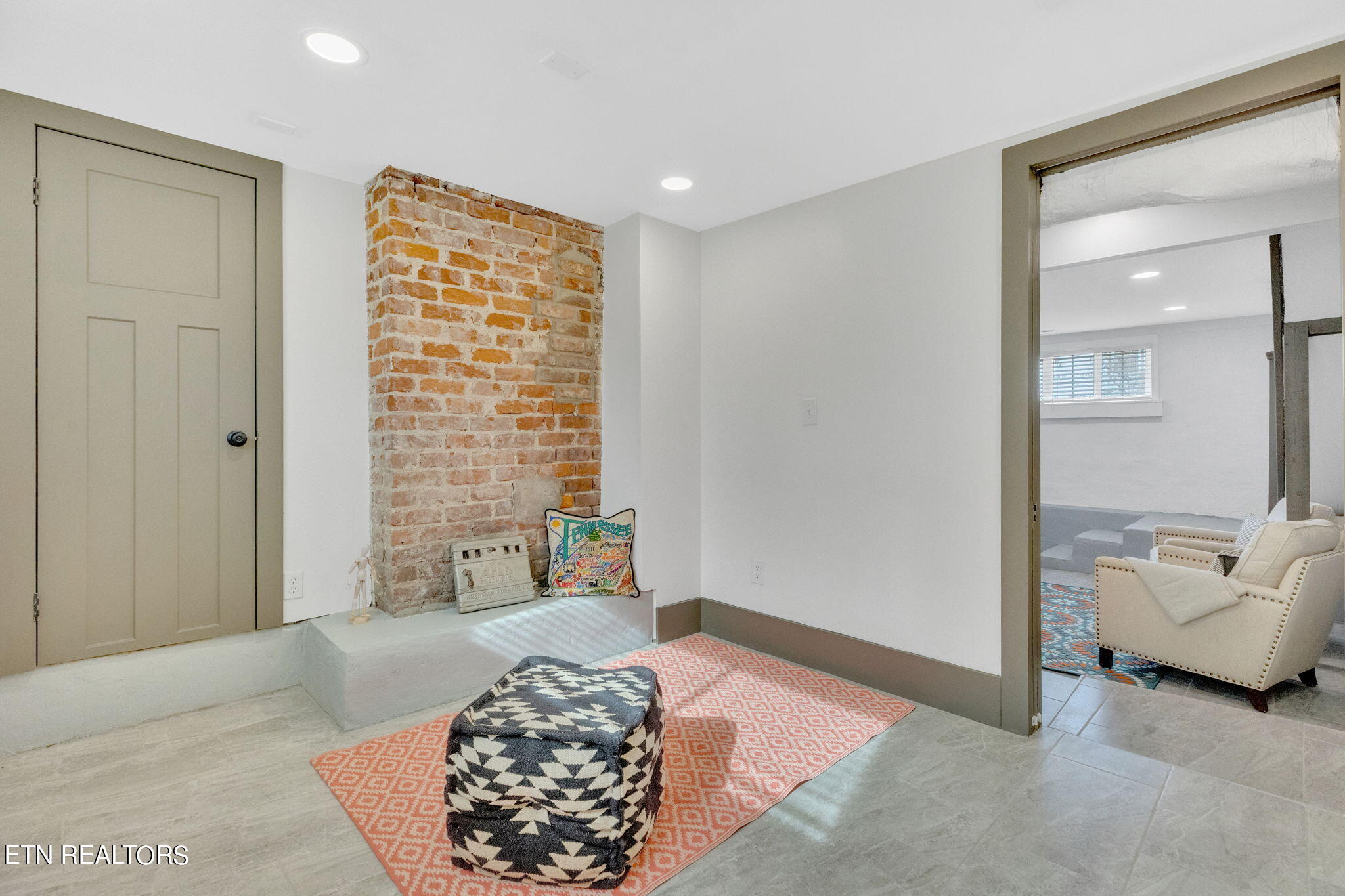 2536 Bernhurst Drive