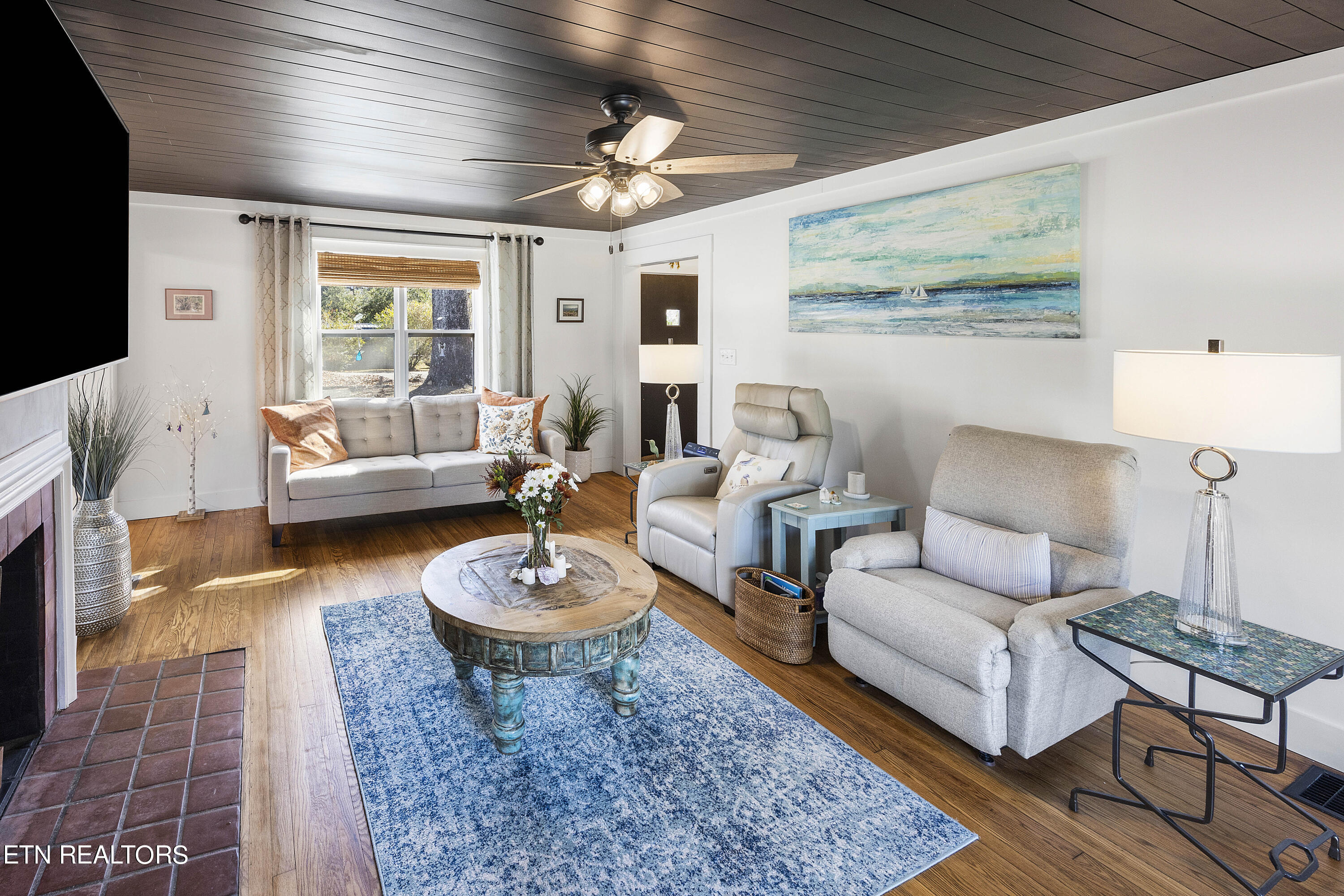 1307 Woodcrest Drive