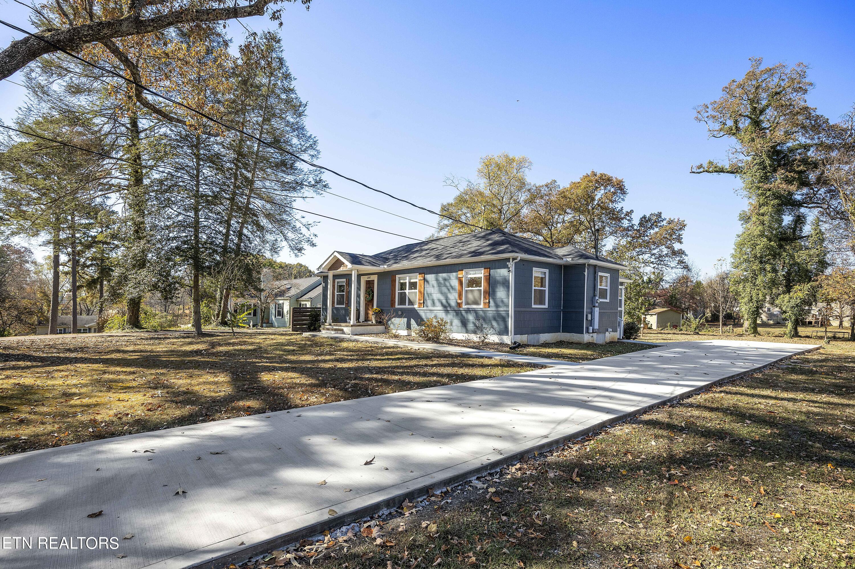 1307 Woodcrest Drive