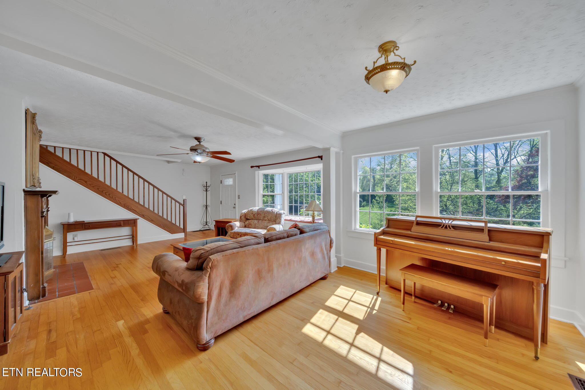 111 NW Greenbrier Drive