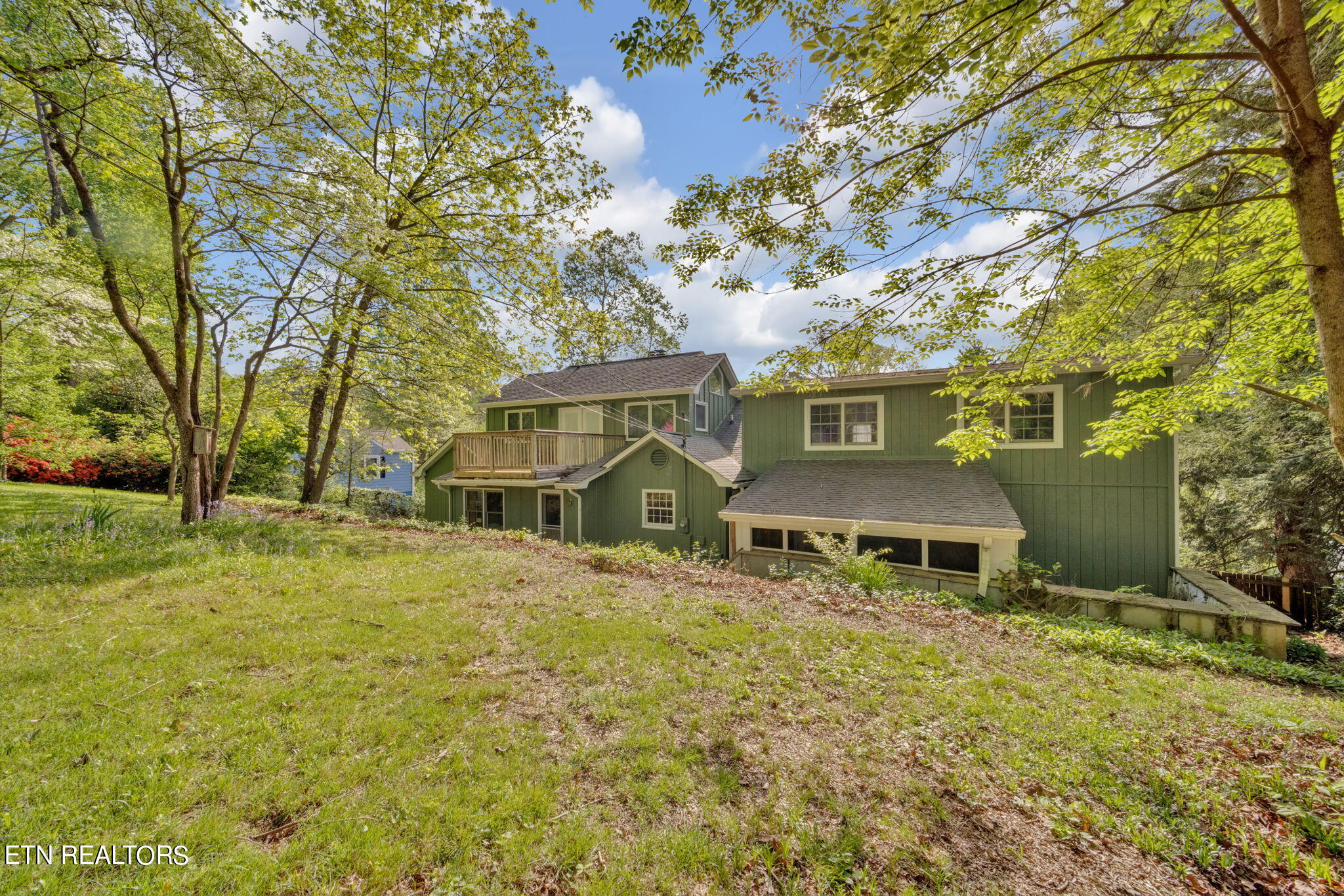 111 NW Greenbrier Drive