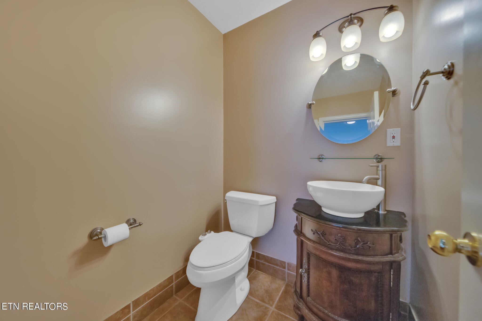 111 NW Greenbrier Drive