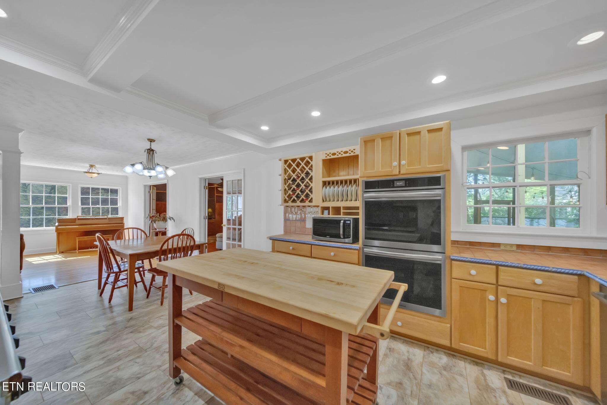 111 NW Greenbrier Drive