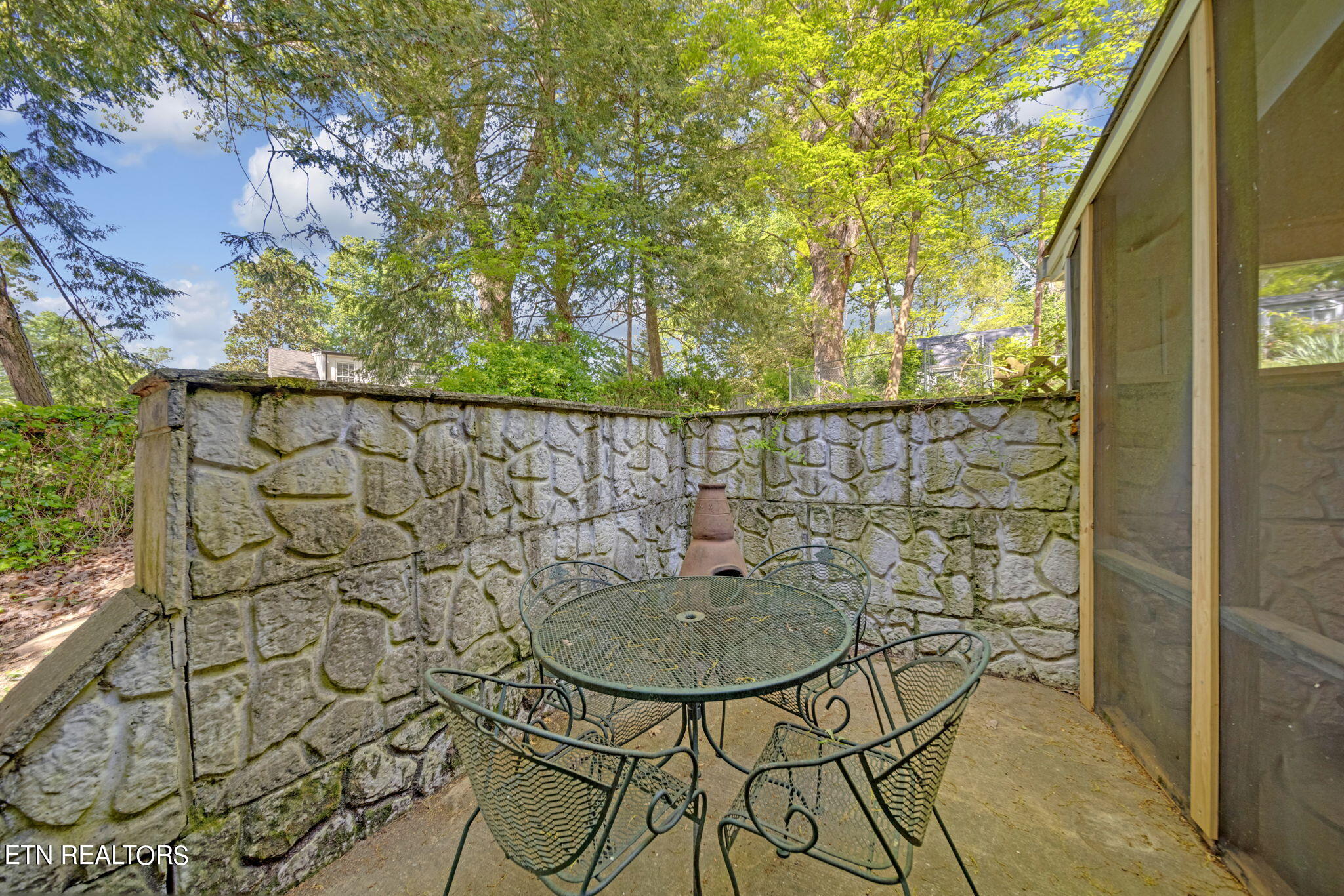 111 NW Greenbrier Drive