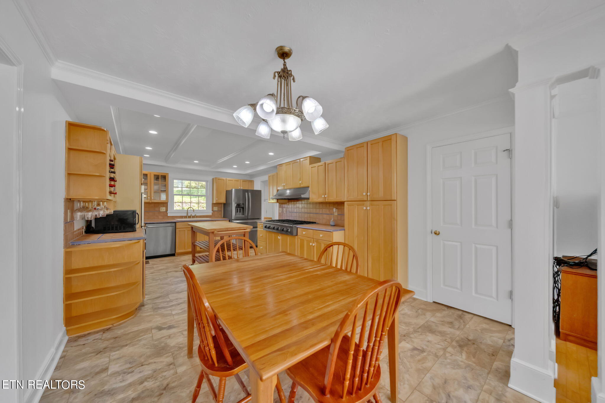 111 NW Greenbrier Drive