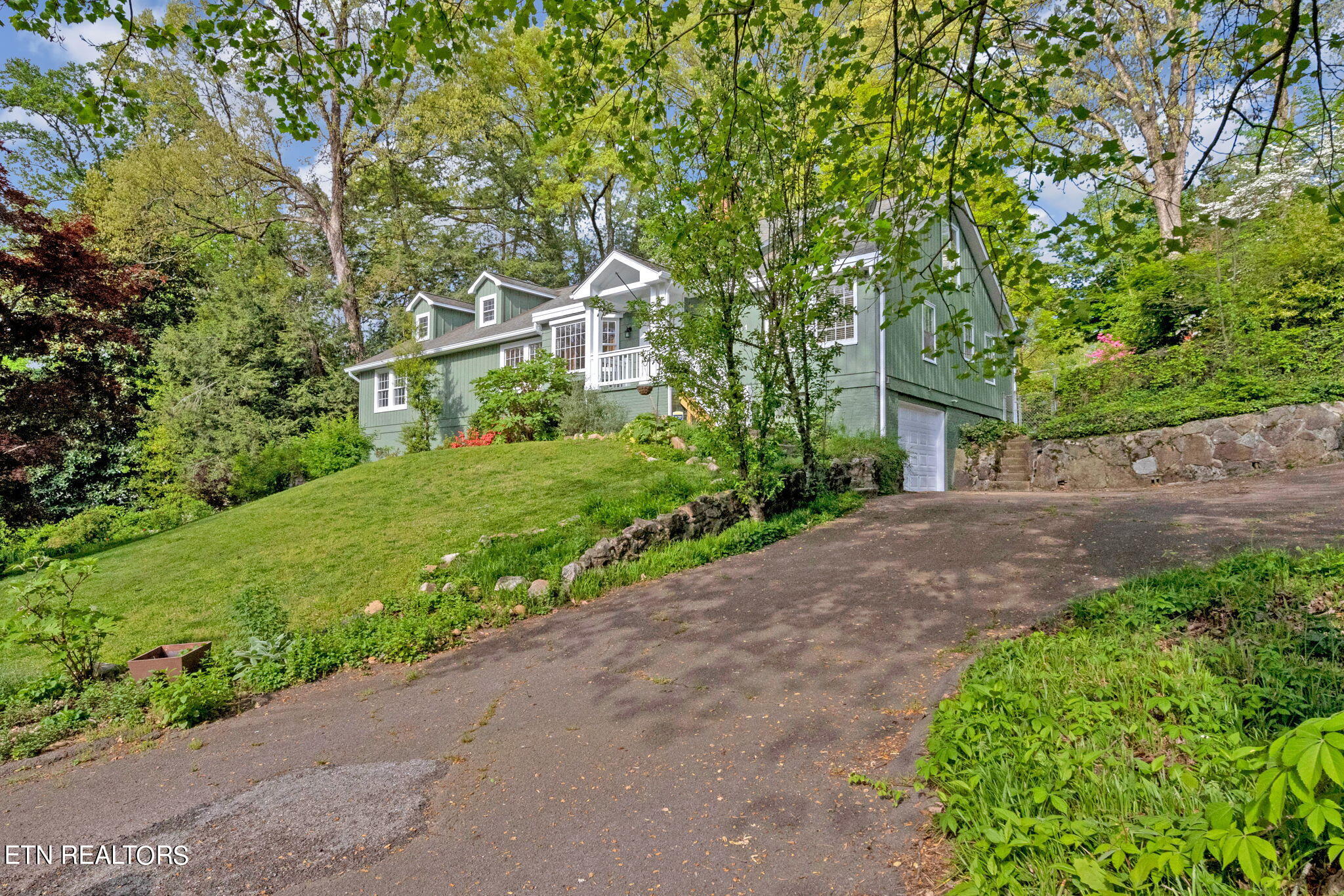 111 NW Greenbrier Drive