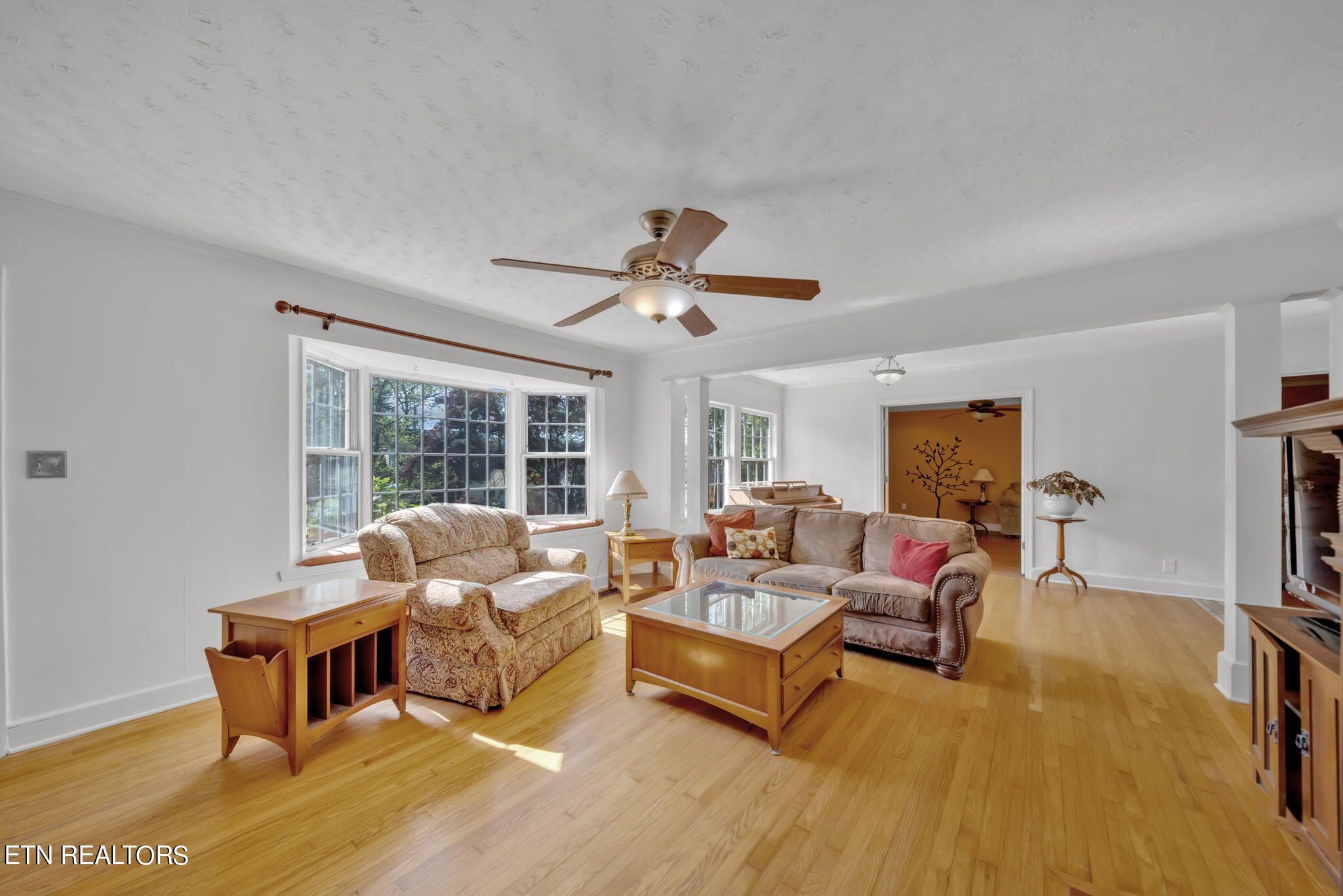 111 NW Greenbrier Drive