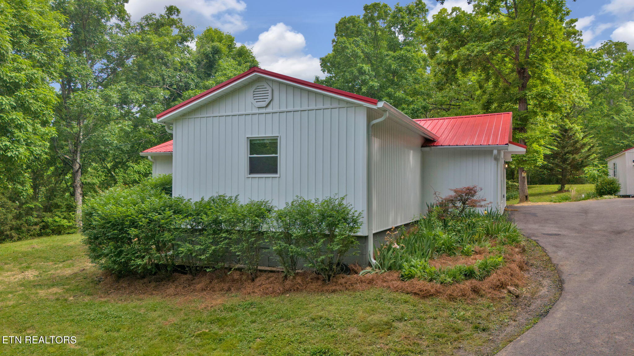 740 Finn Long Rd