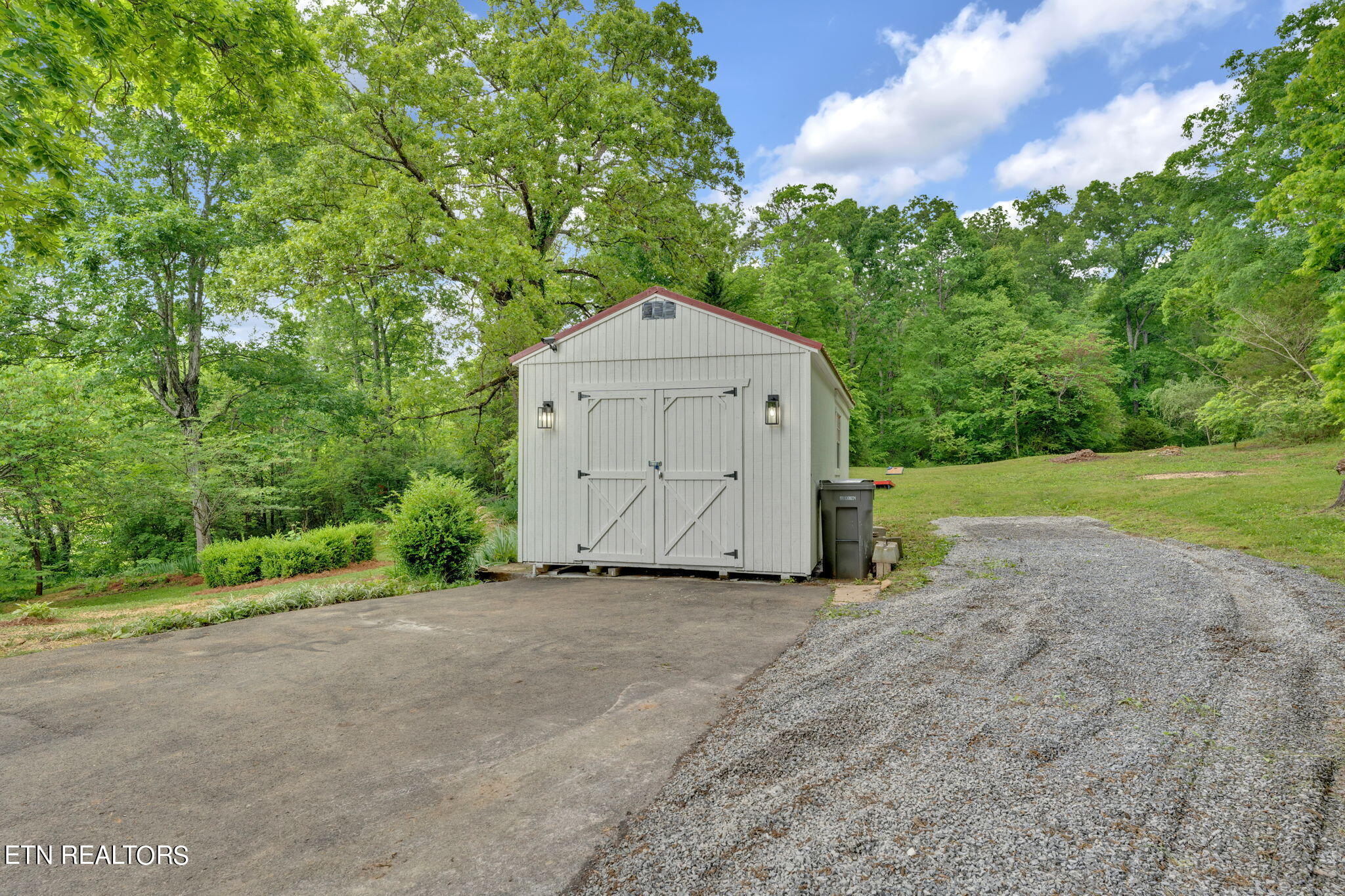 740 Finn Long Rd