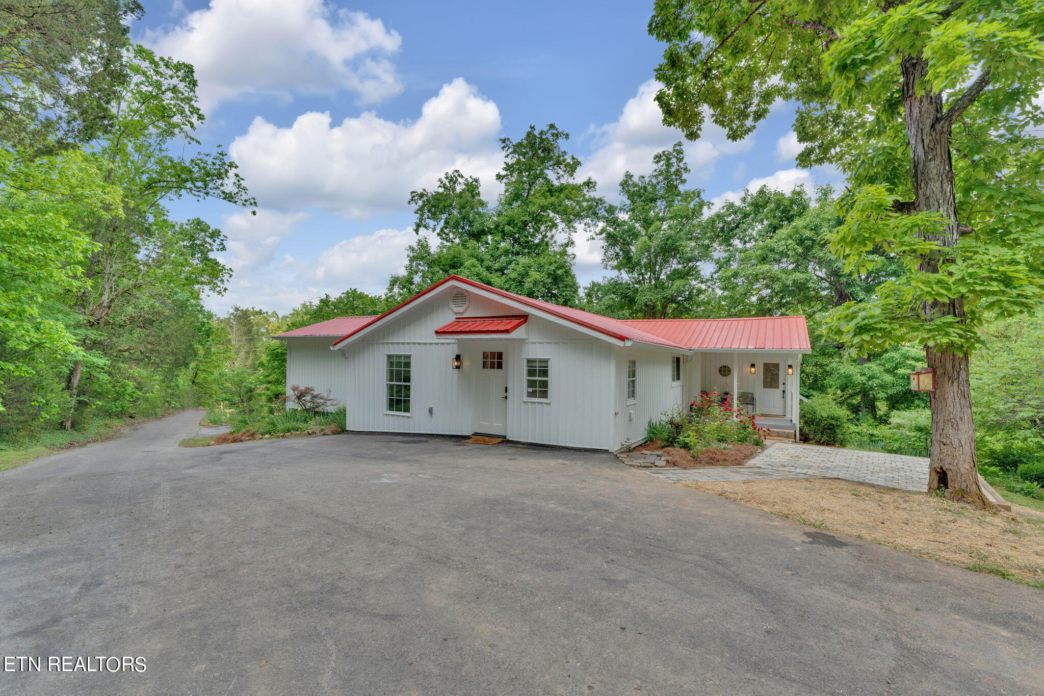 740 Finn Long Rd
