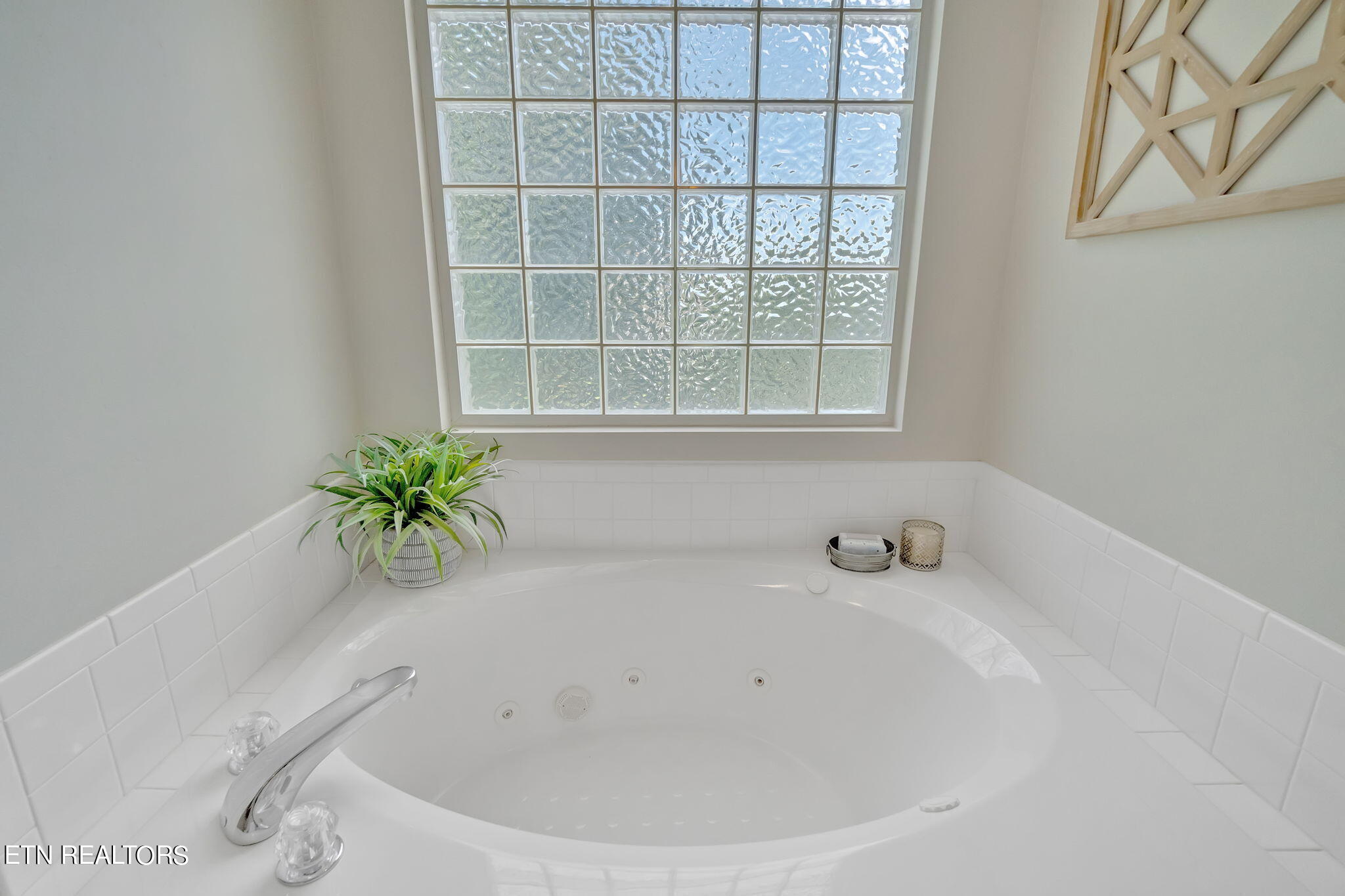 1923 Saint Gregorys Court