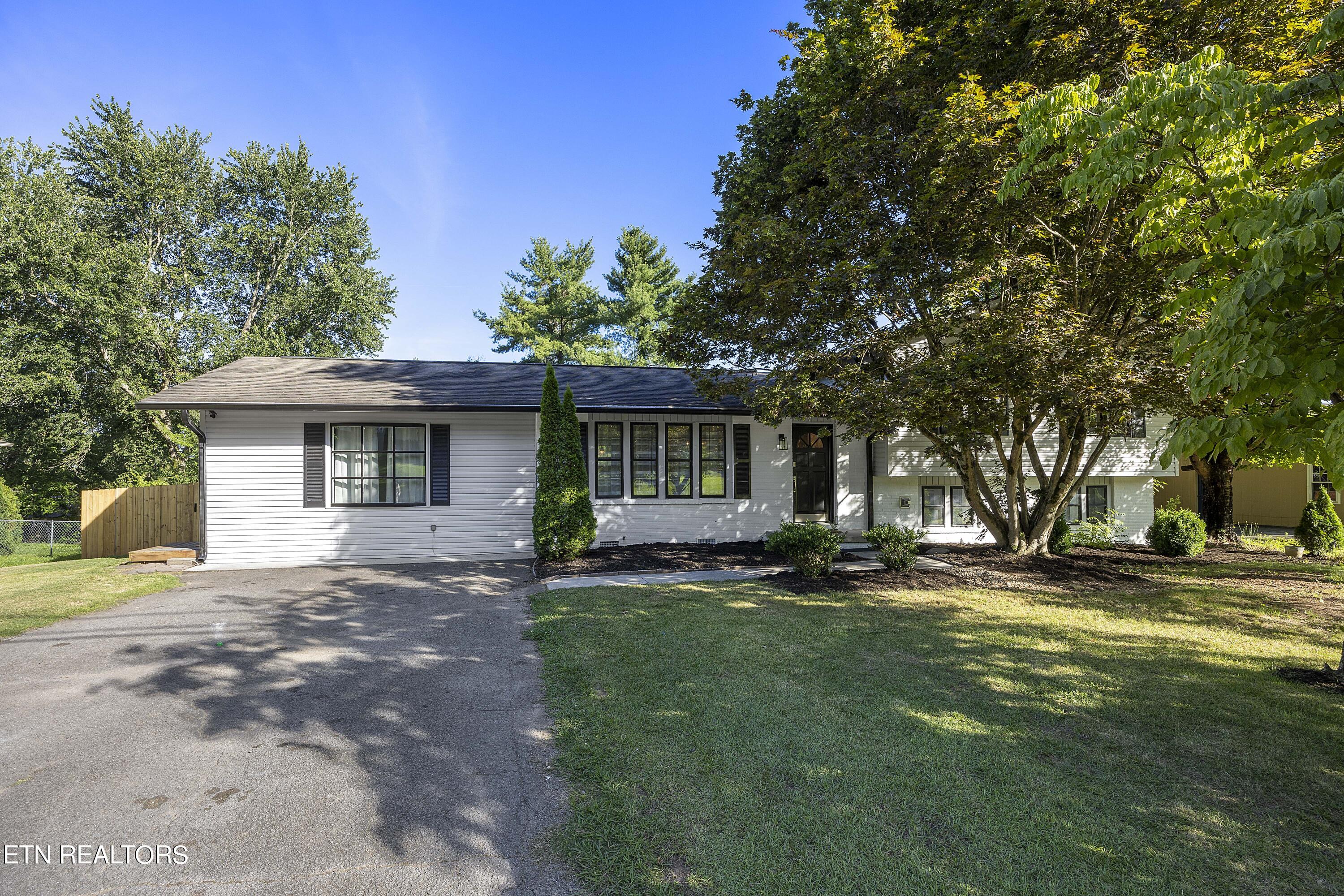 11546 Midhurst Drive