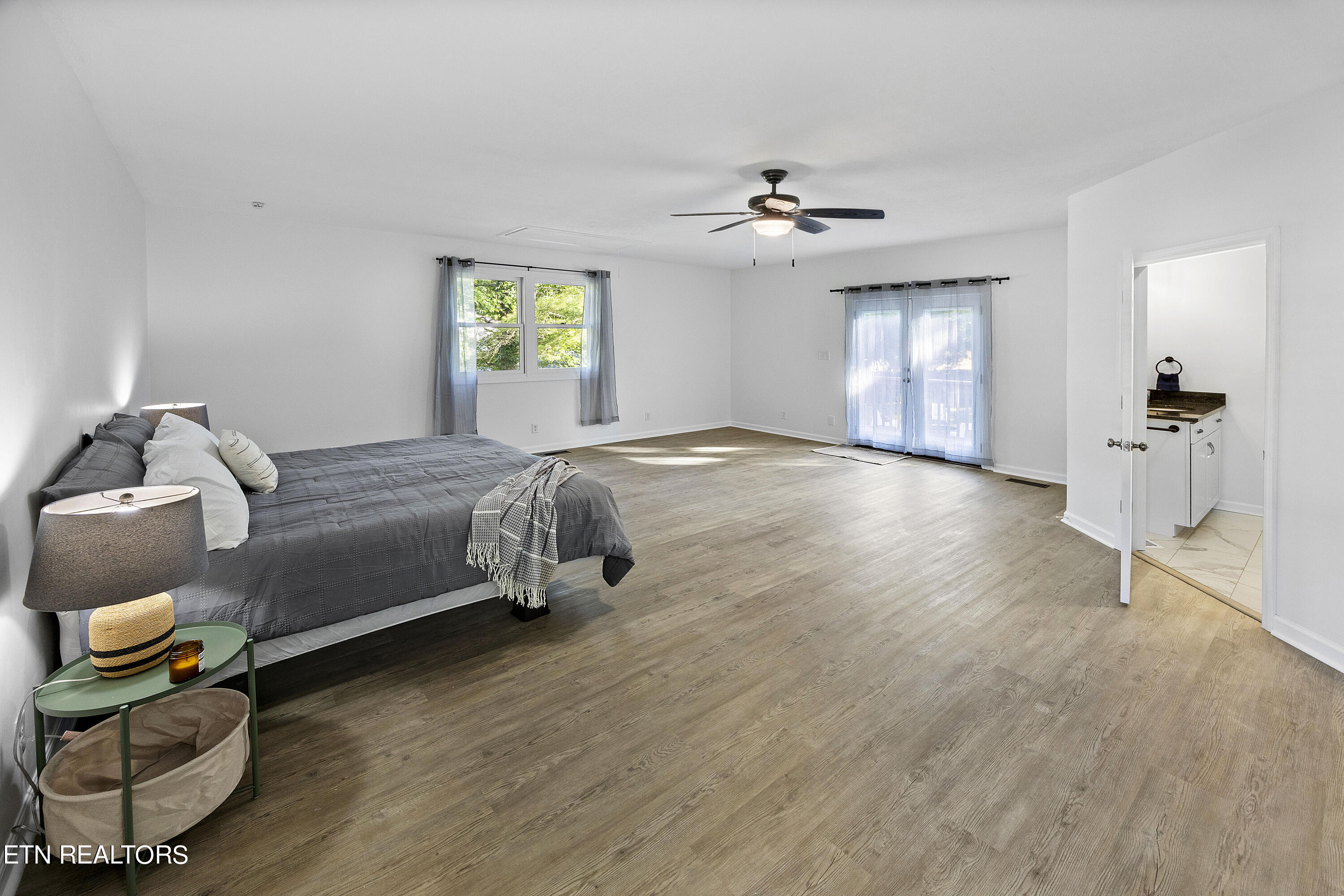 11546 Midhurst Drive