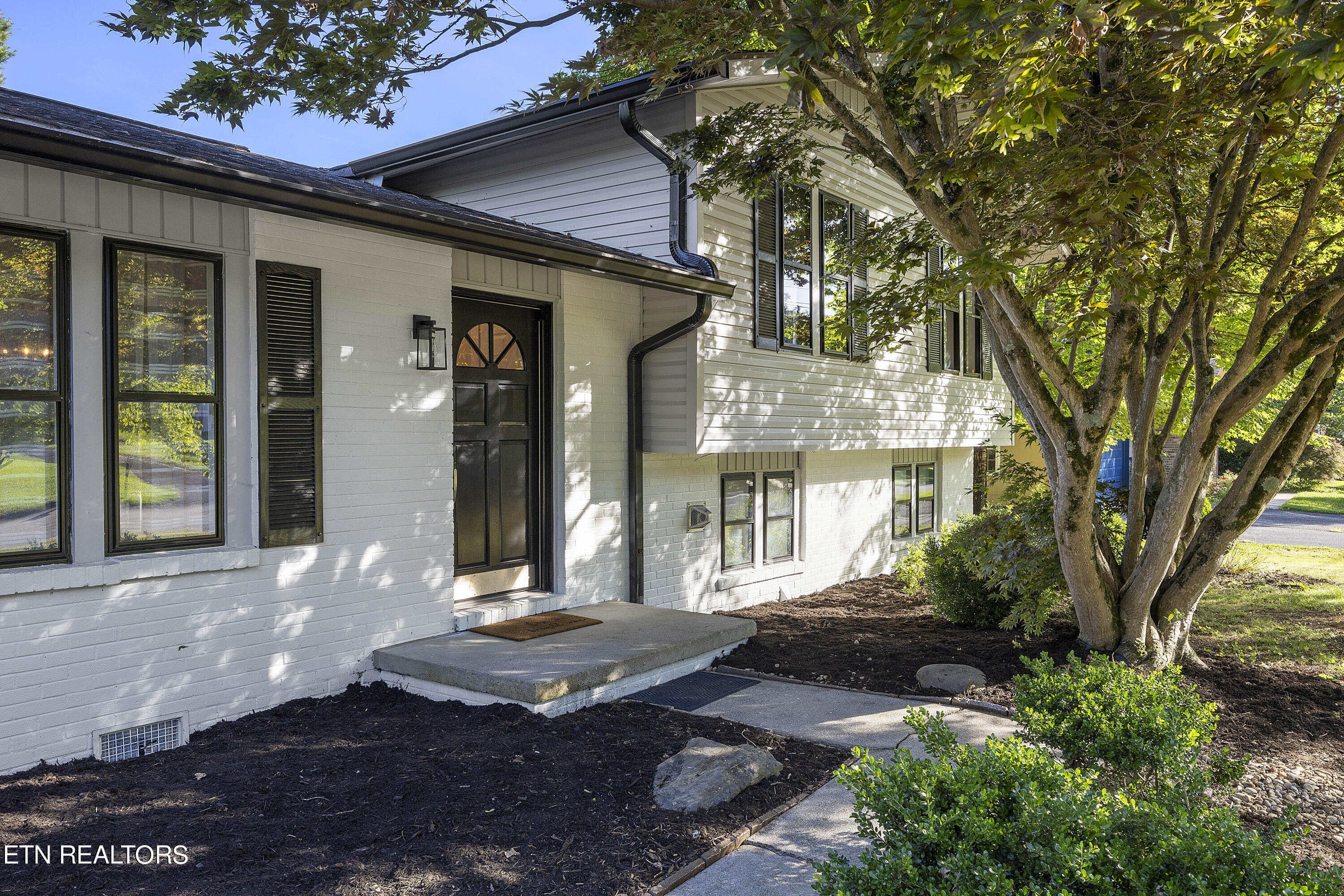 11546 Midhurst Drive