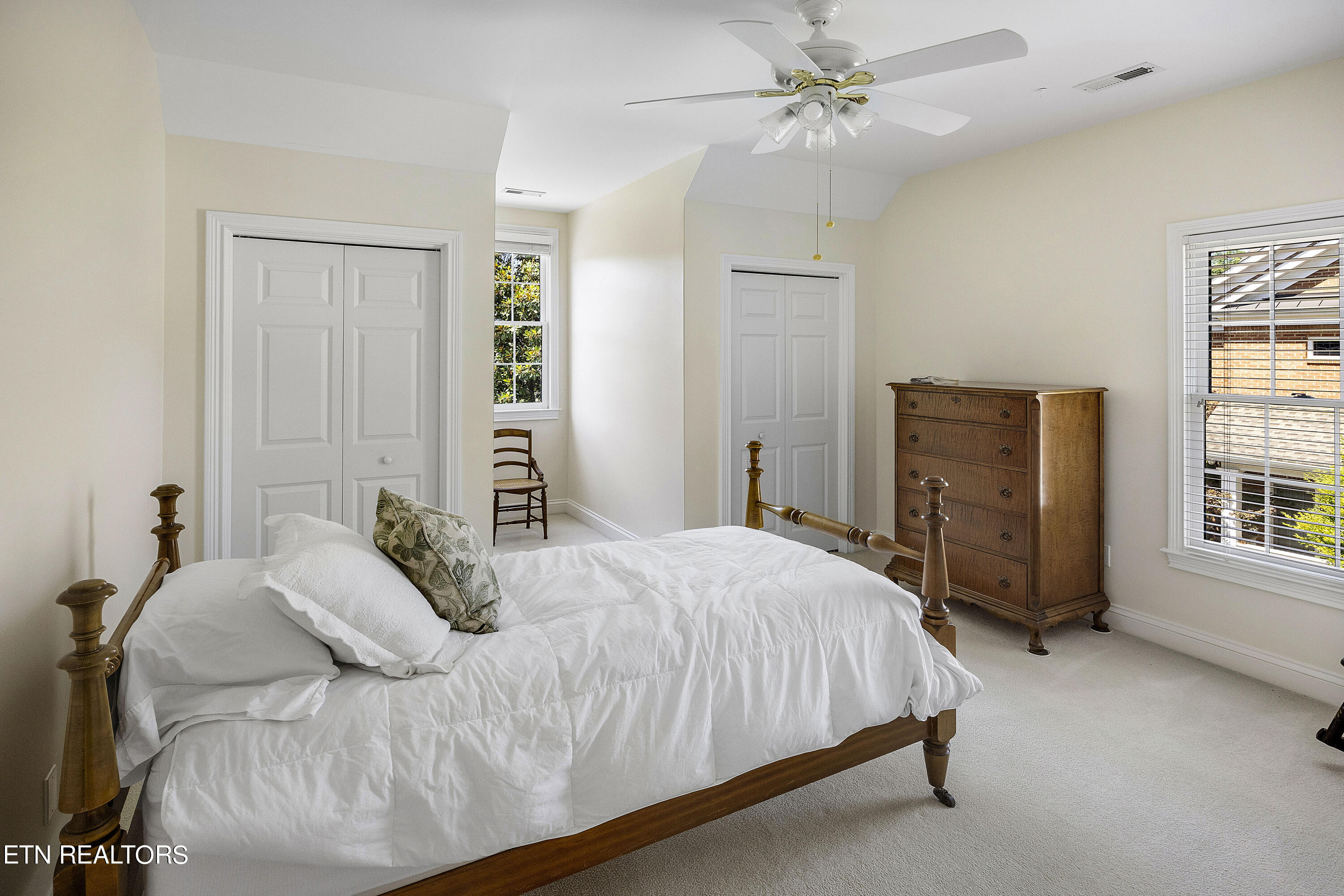 833 Weatherly Hills Blvd