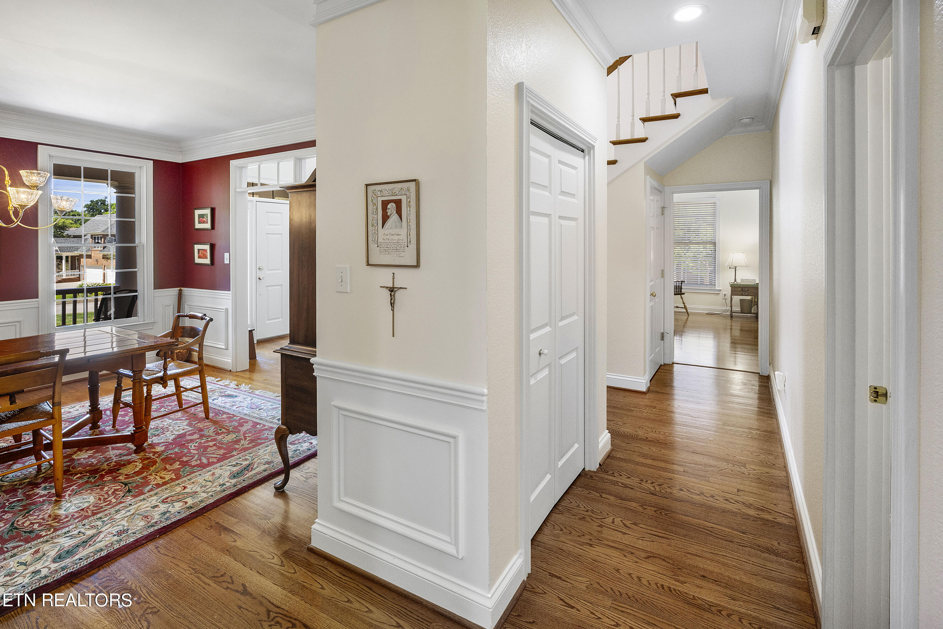 833 Weatherly Hills Blvd