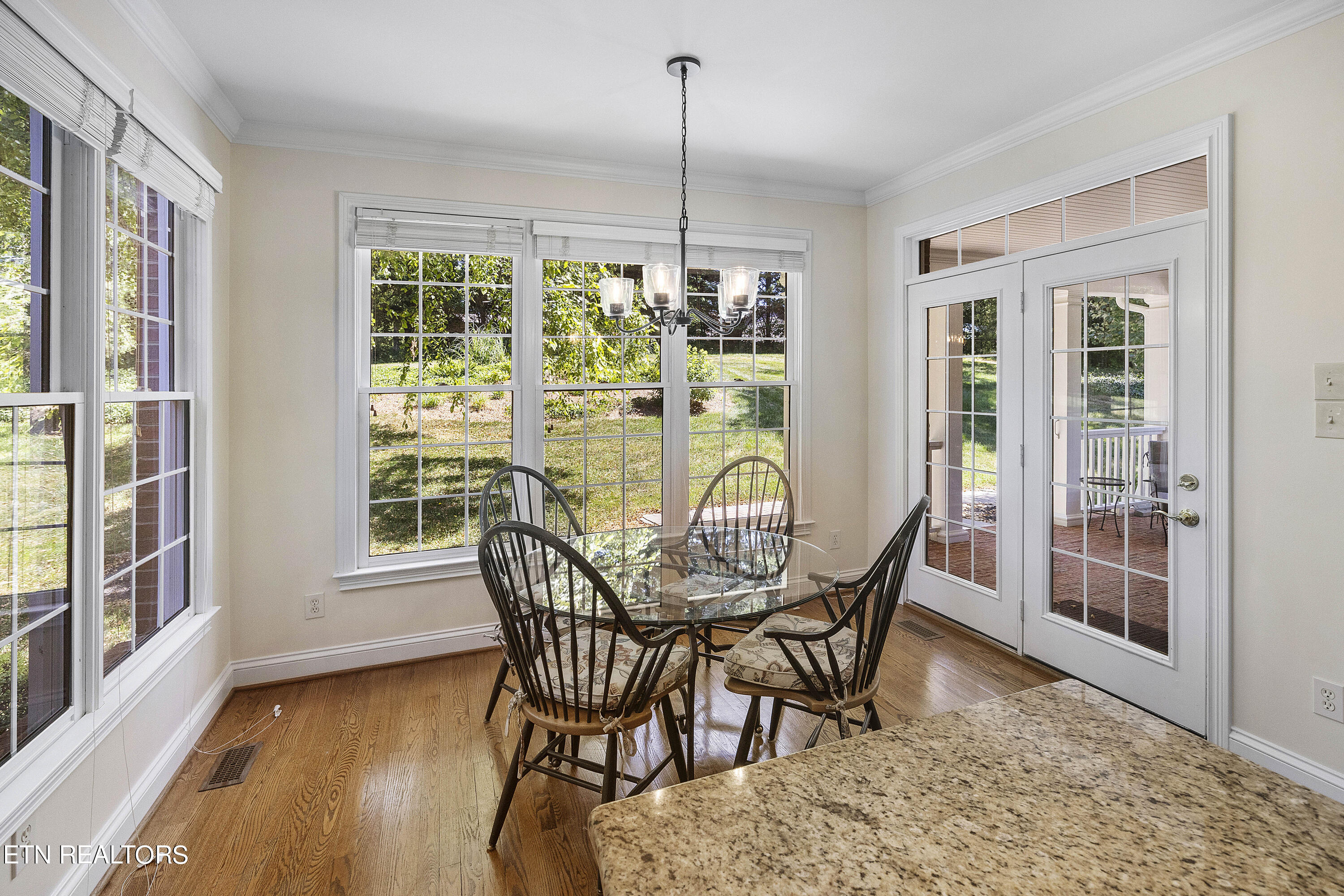 833 Weatherly Hills Blvd