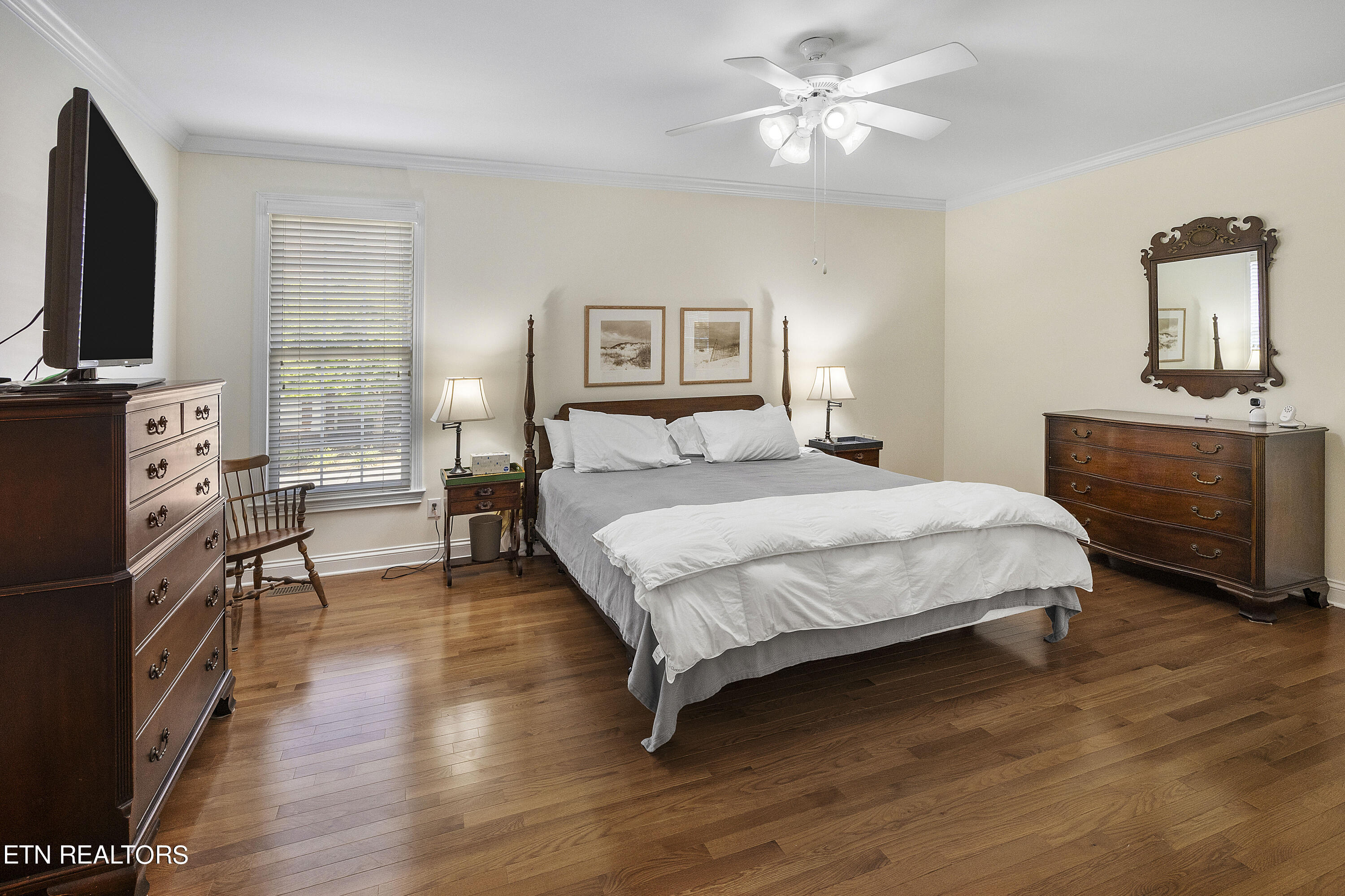 833 Weatherly Hills Blvd