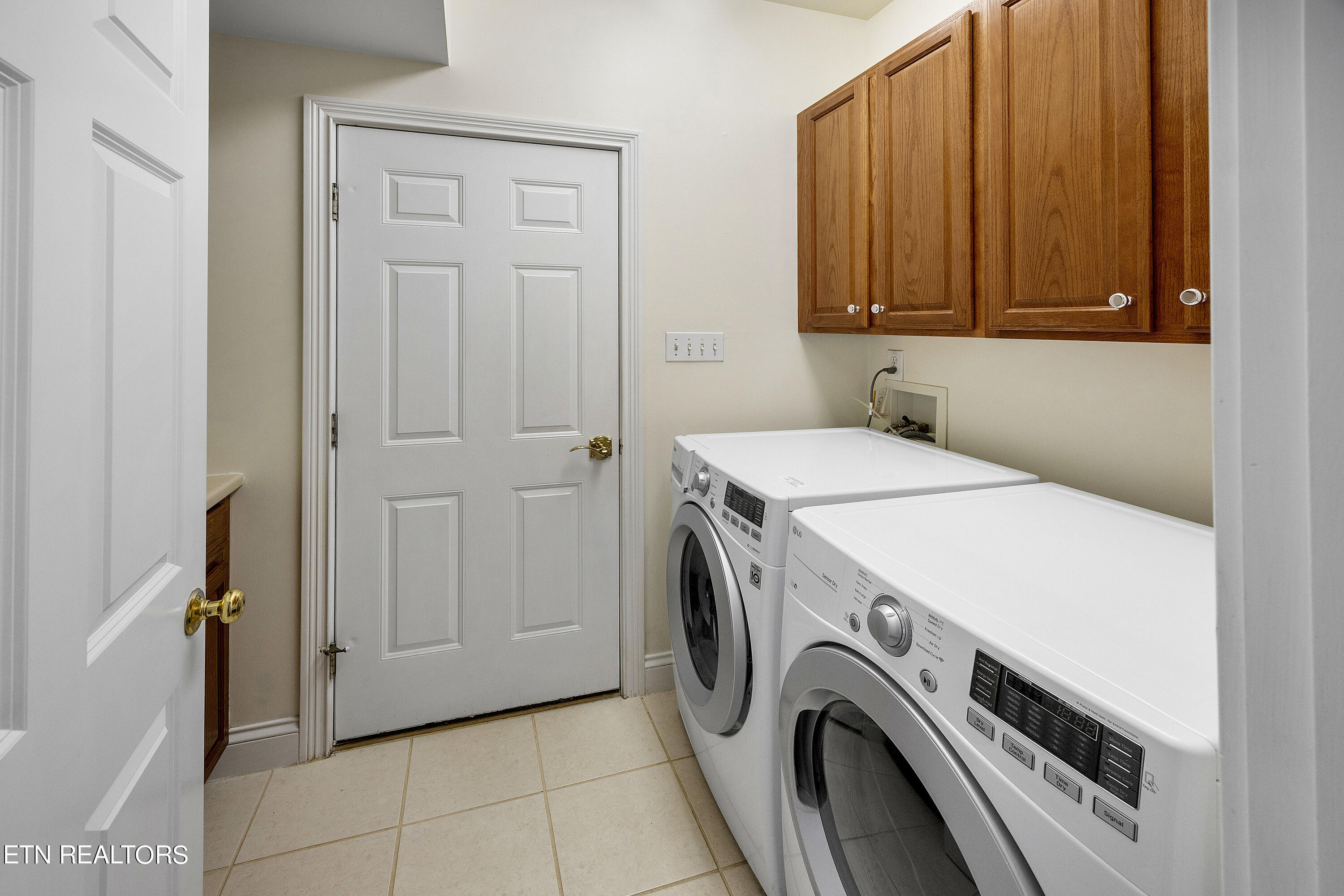 833 Weatherly Hills Blvd